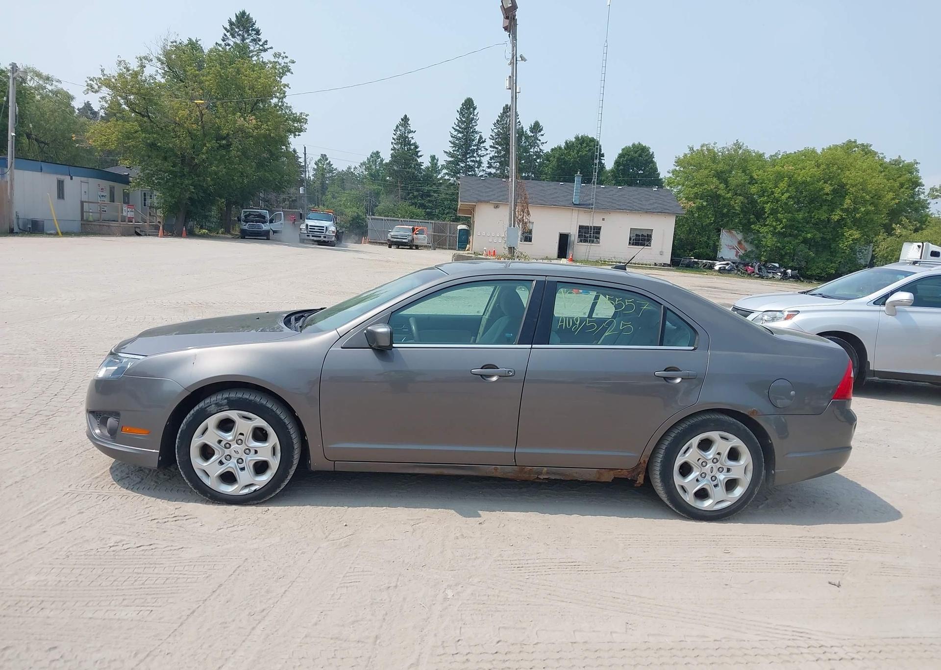 2011 FORD FUSION SE
