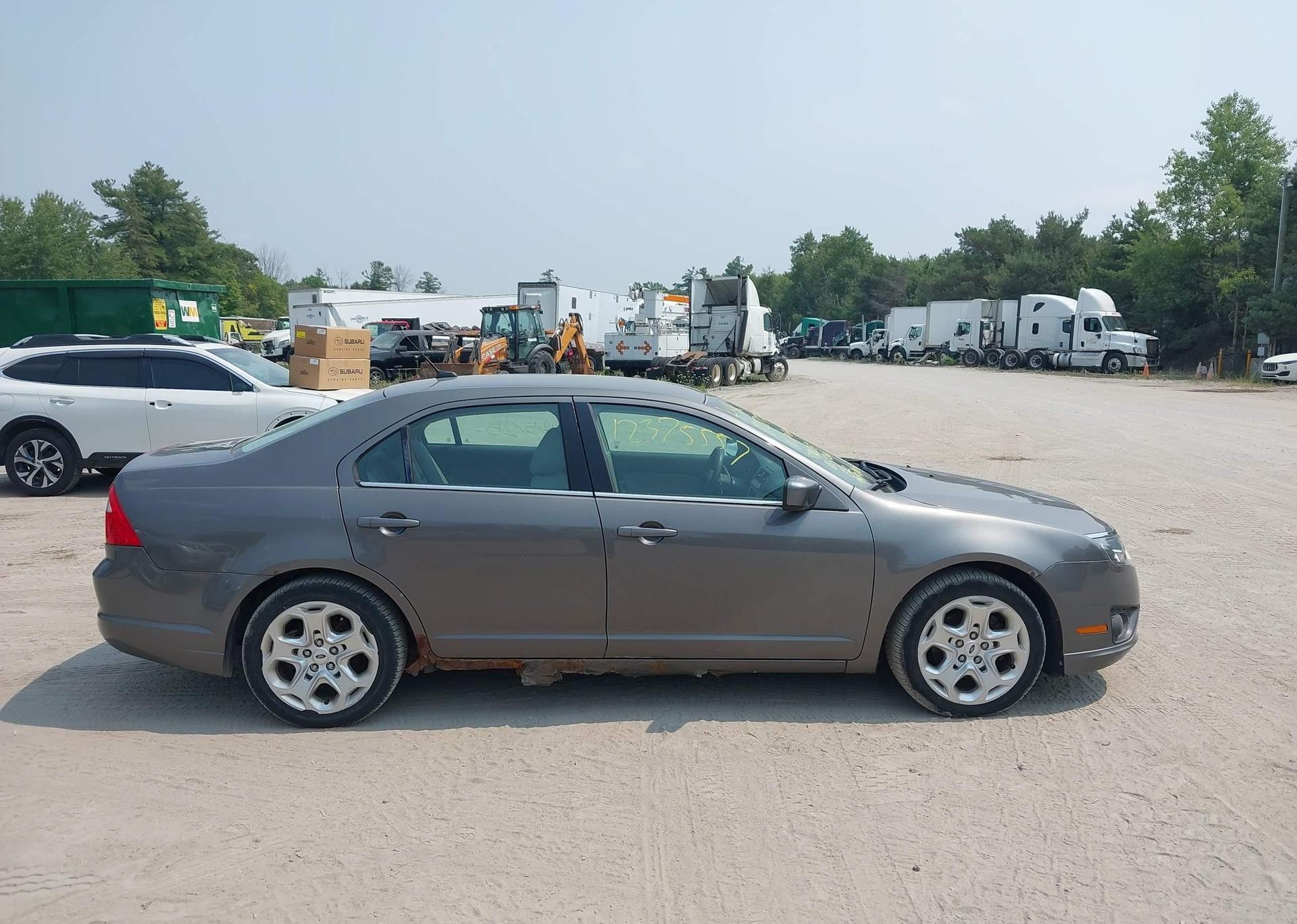 2011 FORD FUSION SE