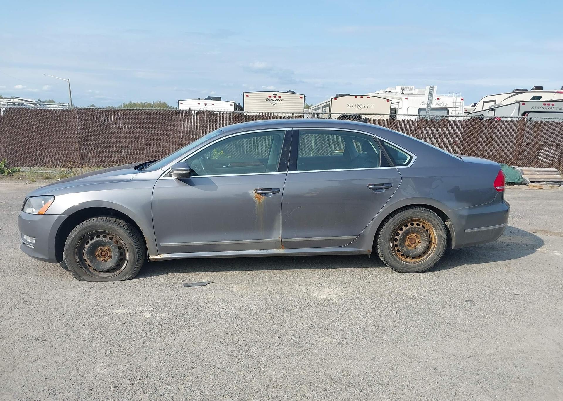 2012 VOLKSWAGEN PASSAT SEL