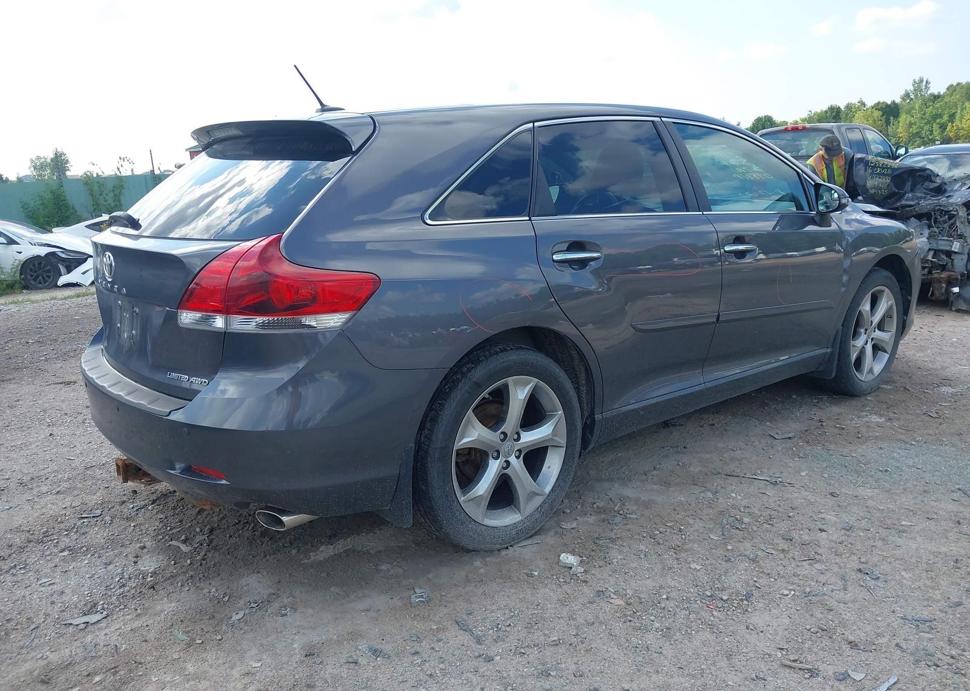 2014 TOYOTA VENZA