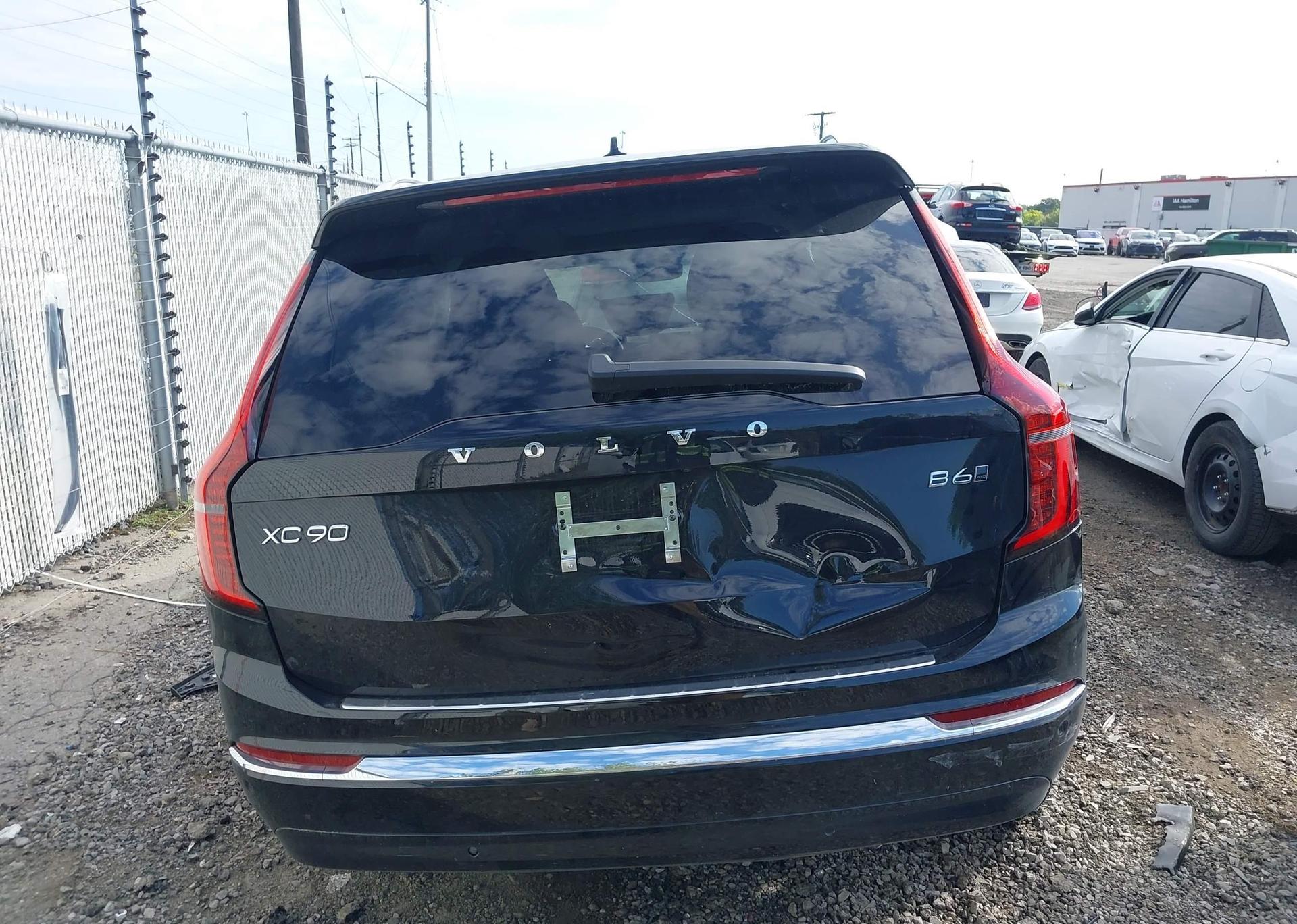 2025 VOLVO XC90 PLUS