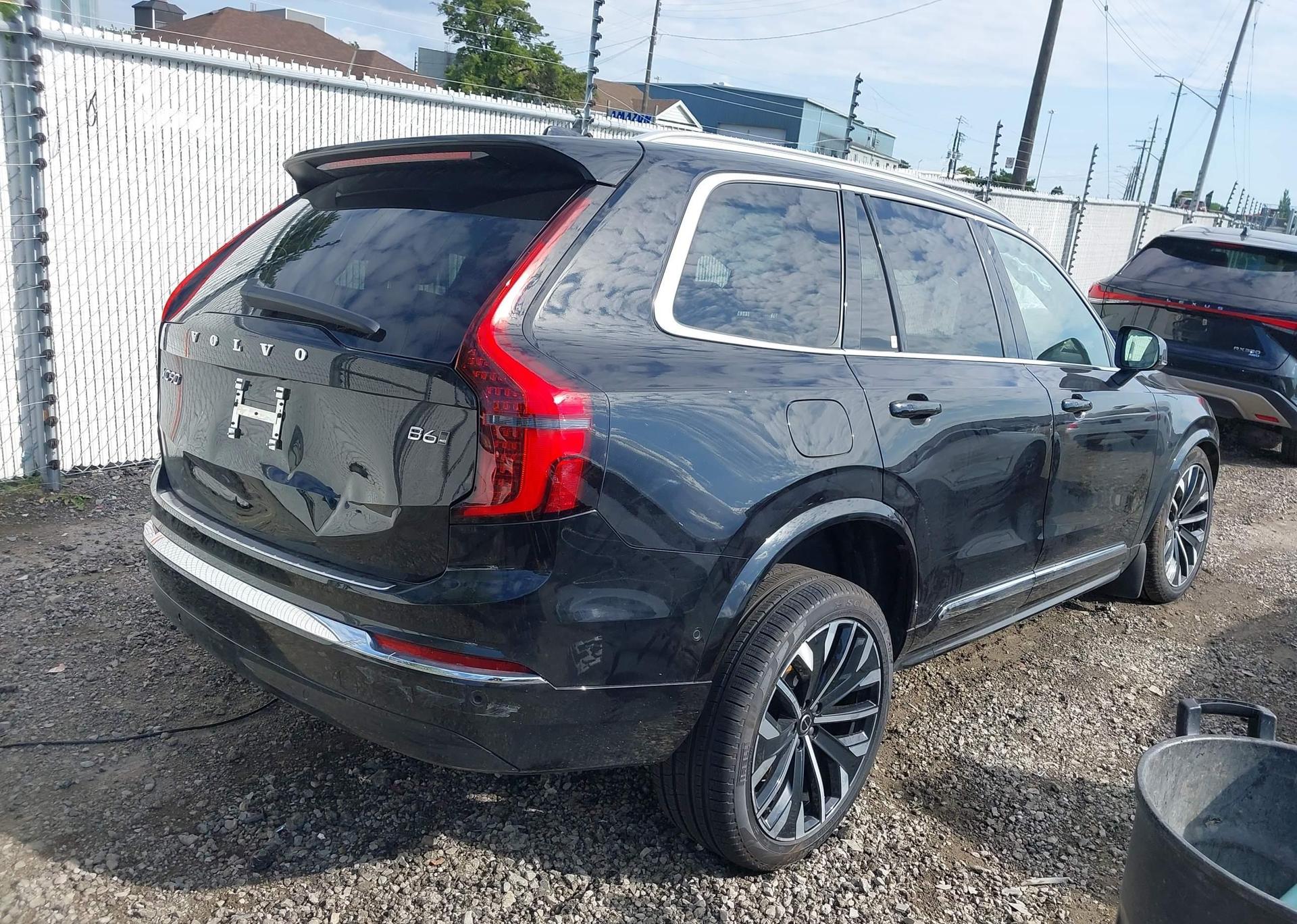 2025 VOLVO XC90 PLUS