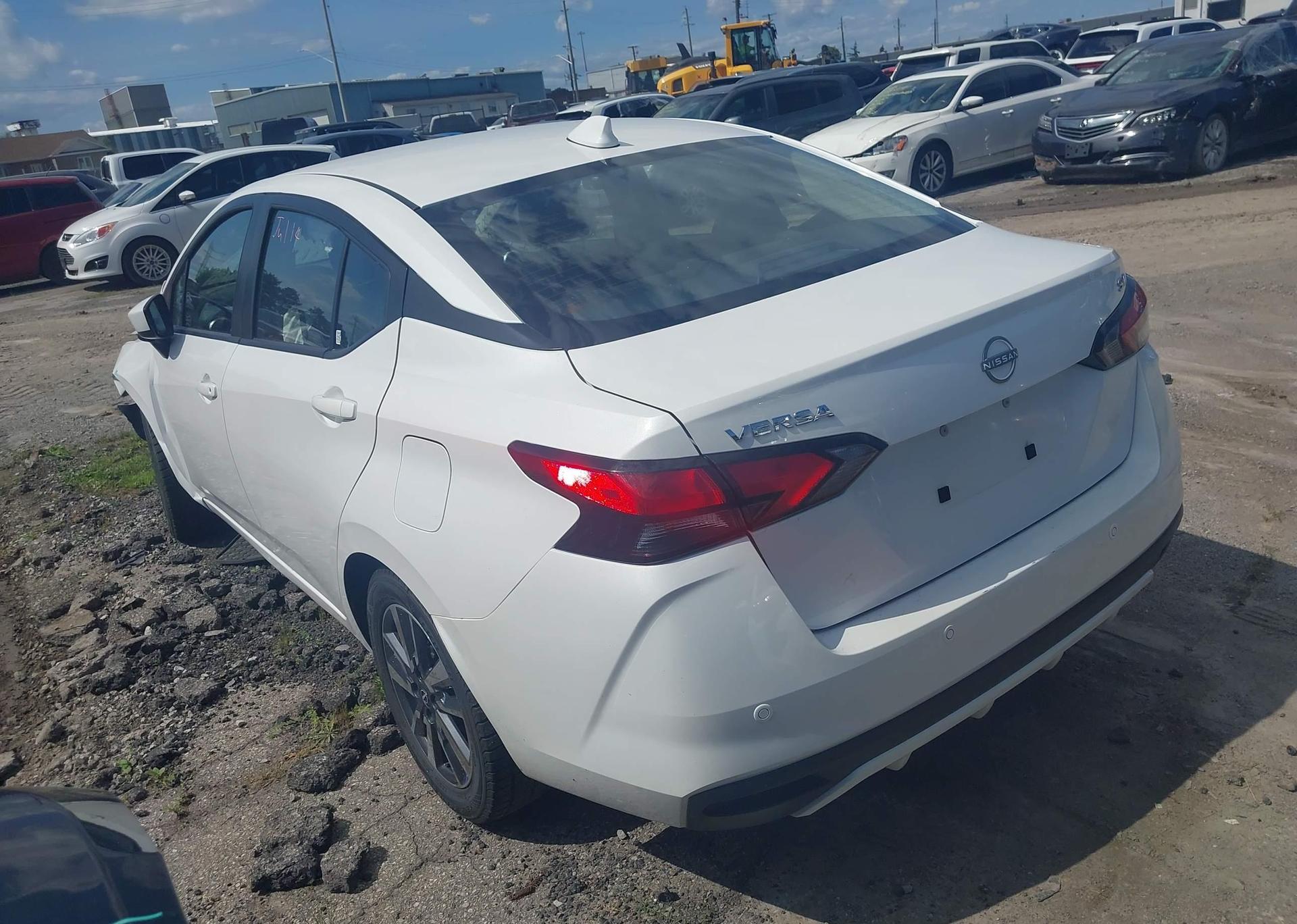 2024 NISSAN VERSA SV