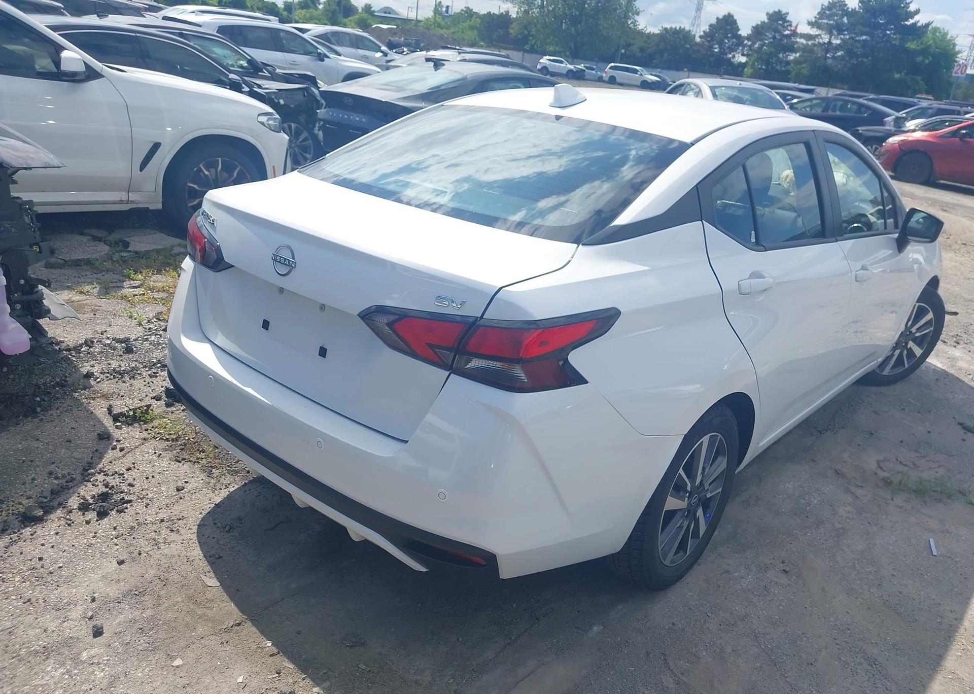 2024 NISSAN VERSA SV