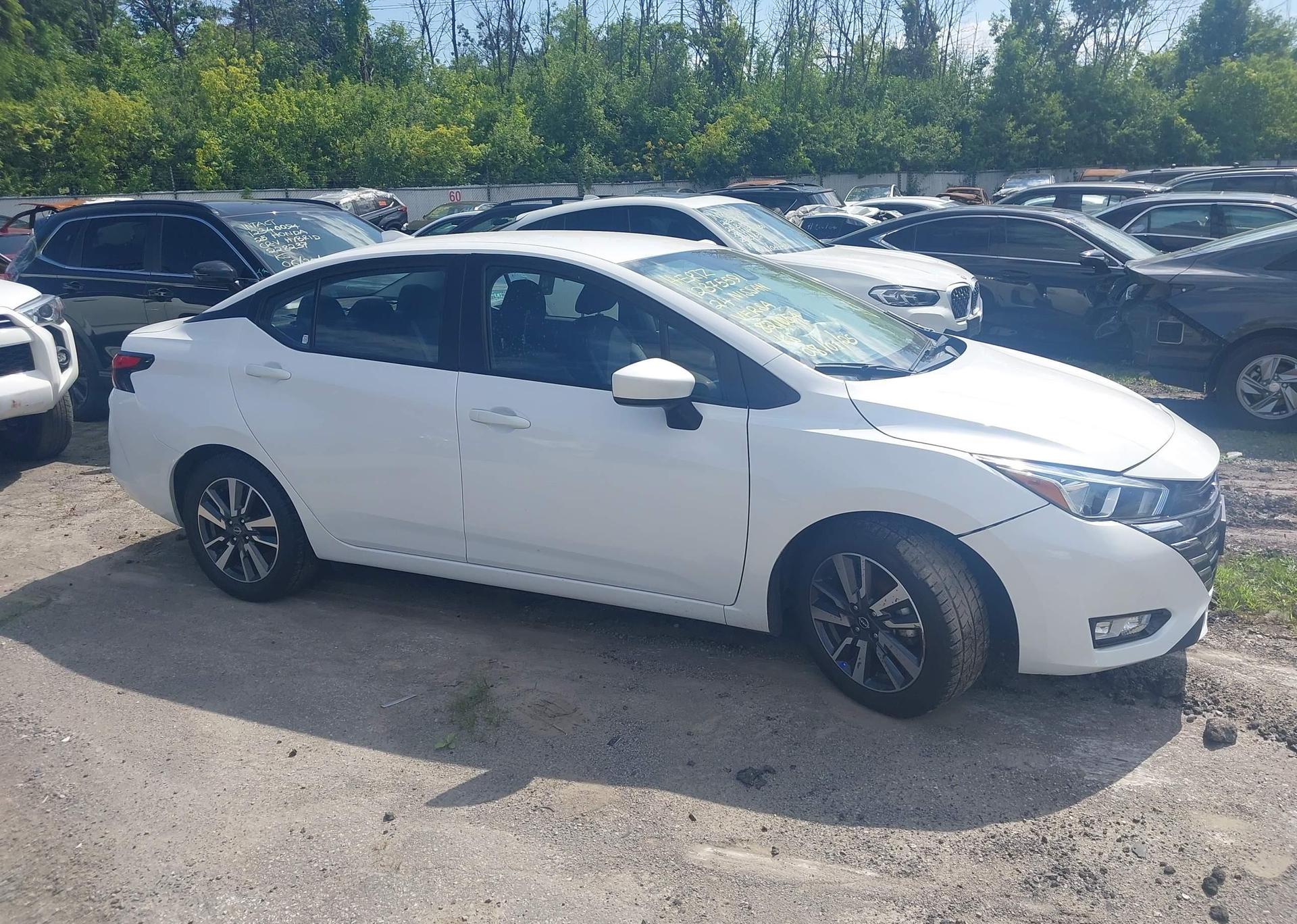 2024 NISSAN VERSA SV