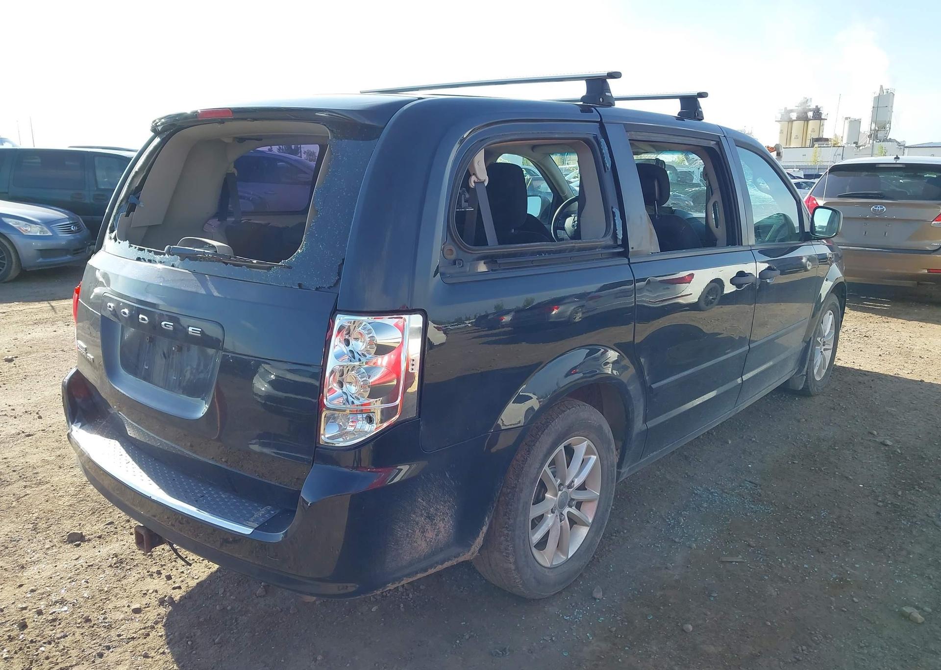 2015 DODGE GRAND CARAVAN SE