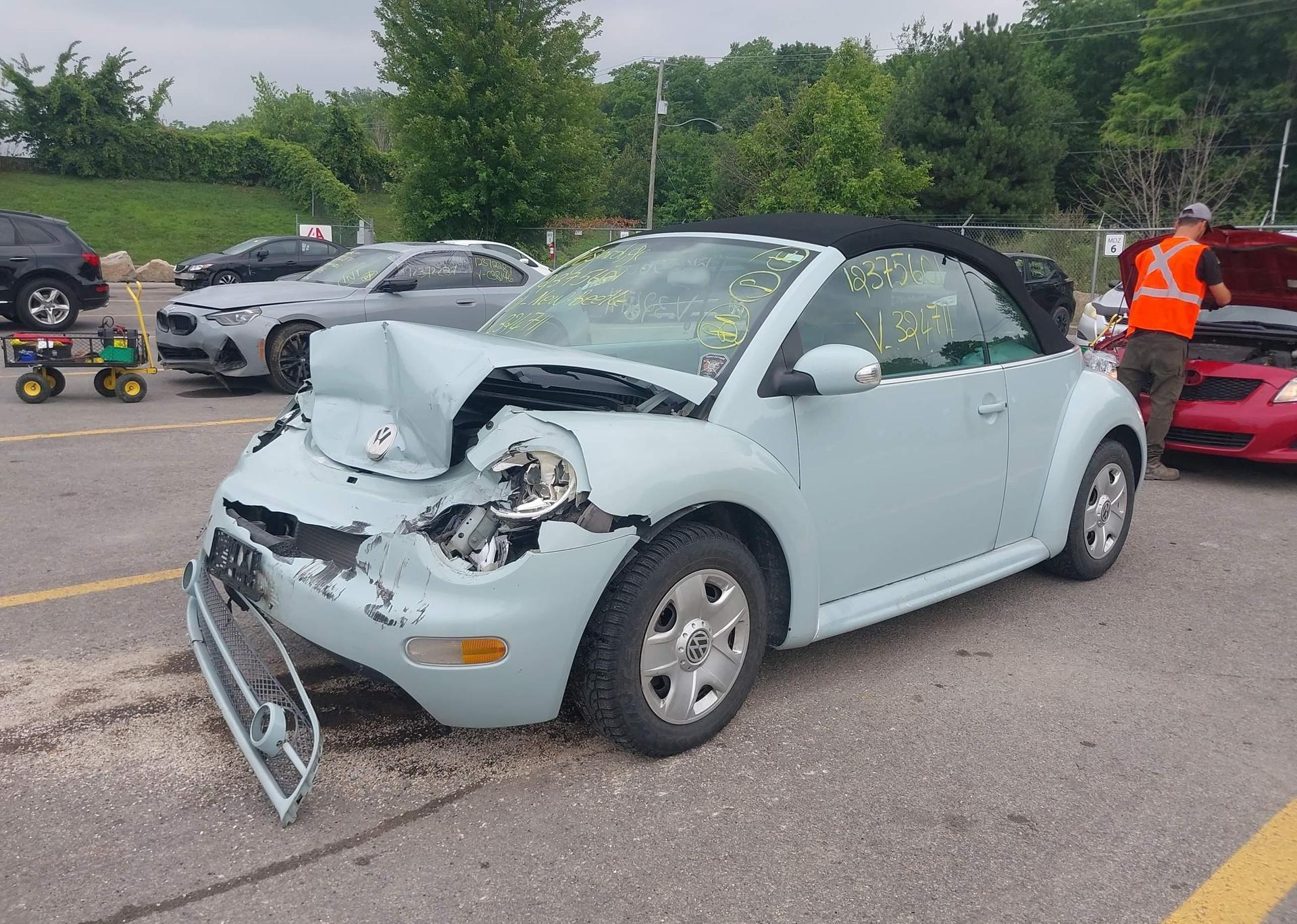 2004 VOLKSWAGEN NEW BEETLE GLS