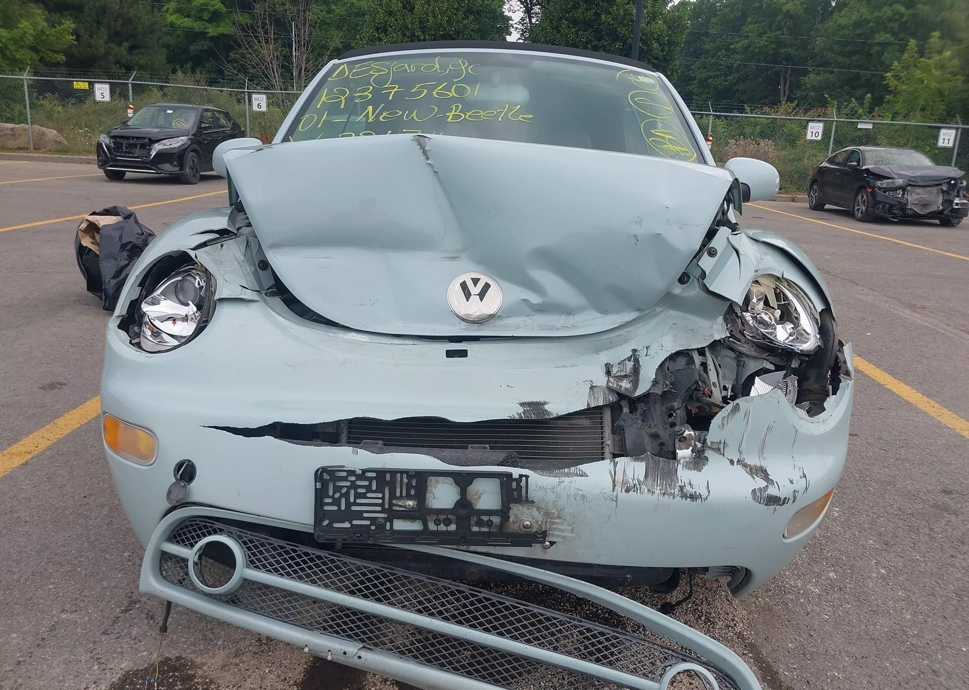2004 VOLKSWAGEN NEW BEETLE GLS