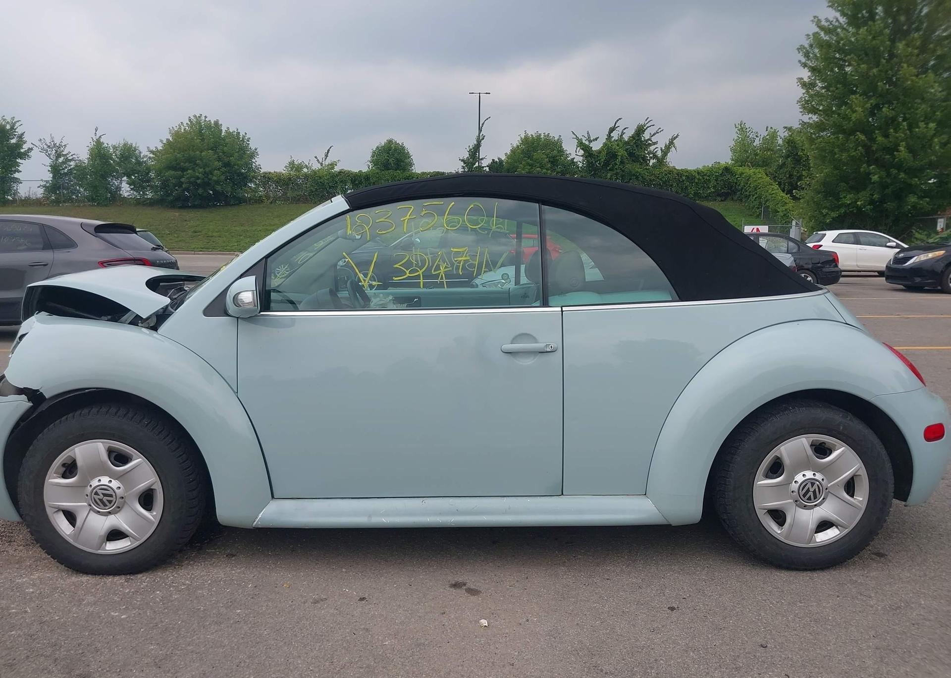 2004 VOLKSWAGEN NEW BEETLE GLS