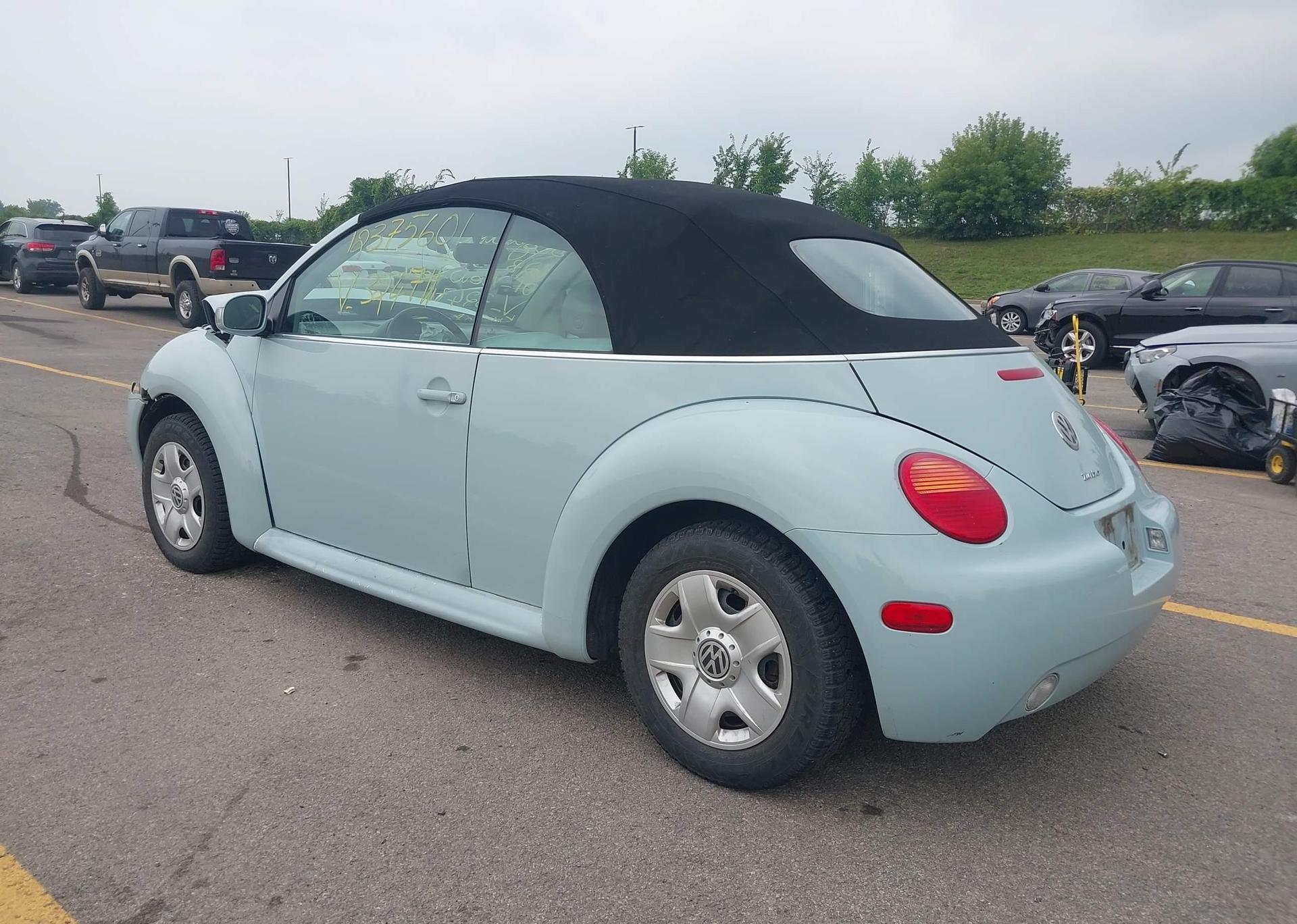 2004 VOLKSWAGEN NEW BEETLE GLS