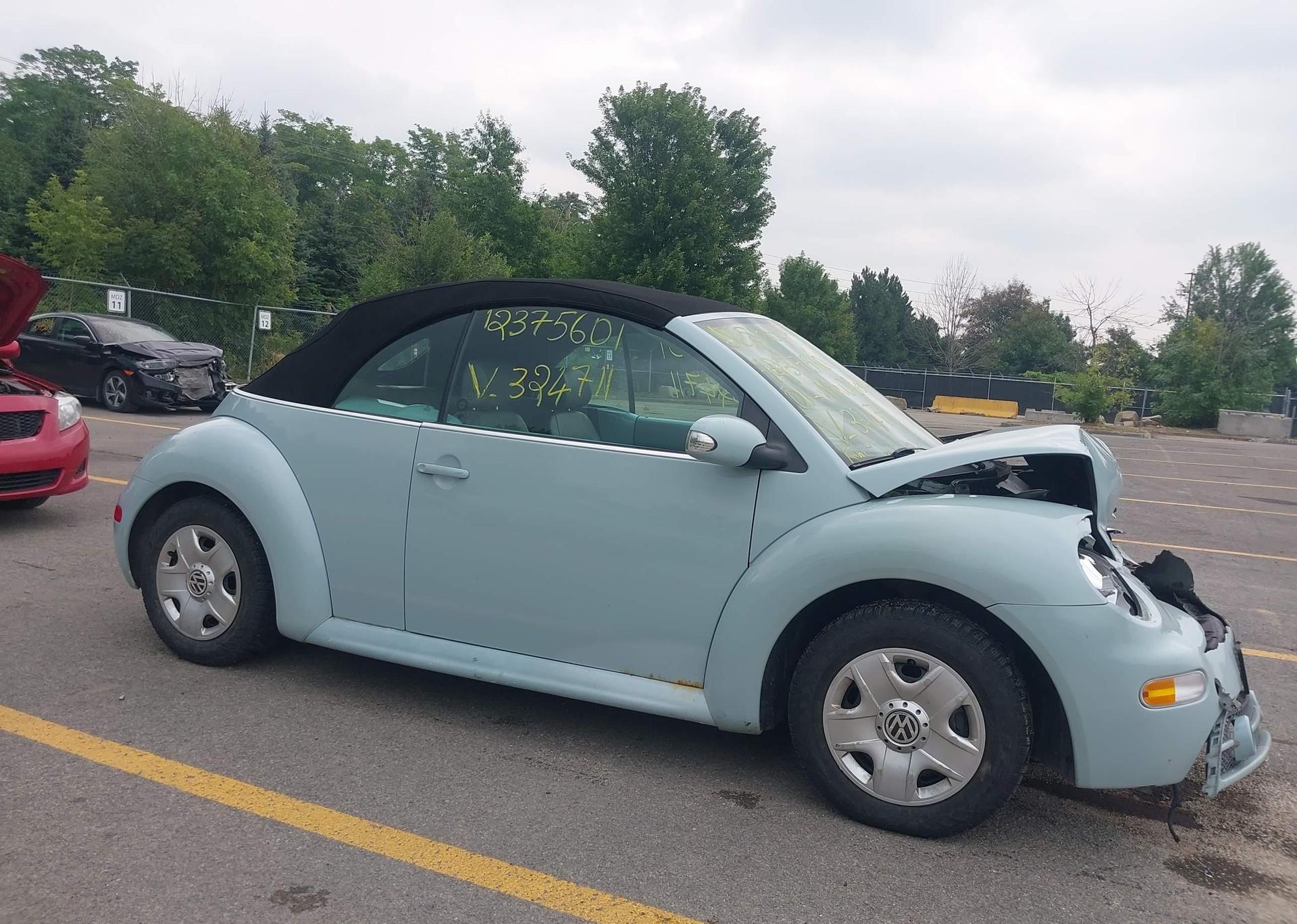 2004 VOLKSWAGEN NEW BEETLE GLS