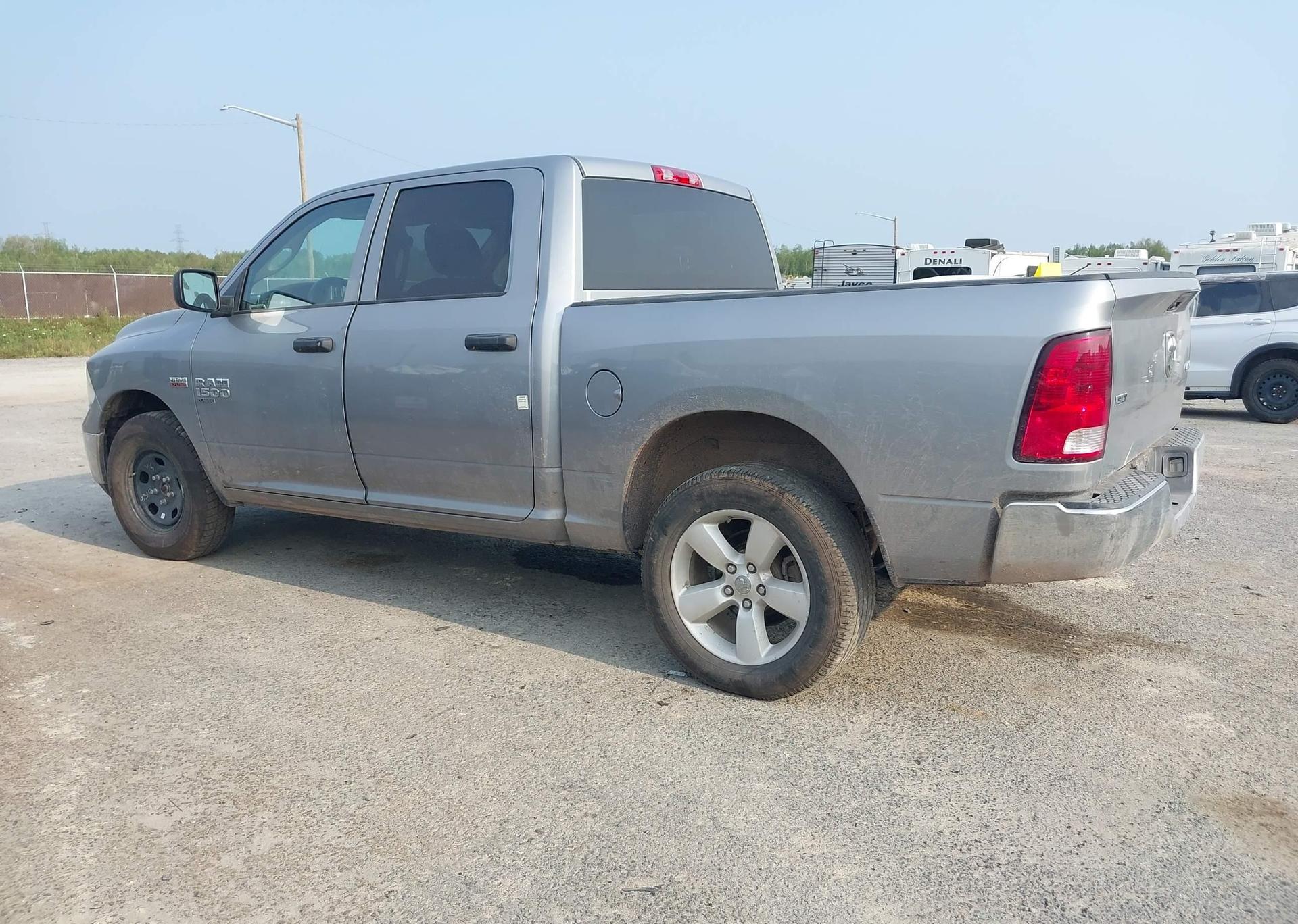 2023 RAM 1500 CLASSIC SLT