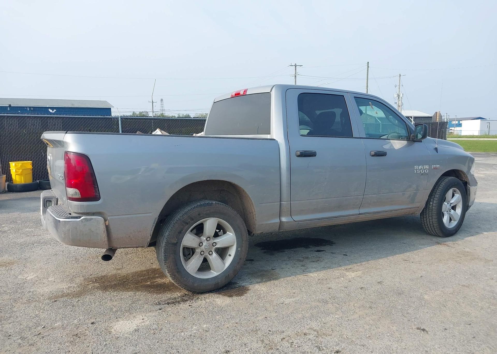 2023 RAM 1500 CLASSIC SLT