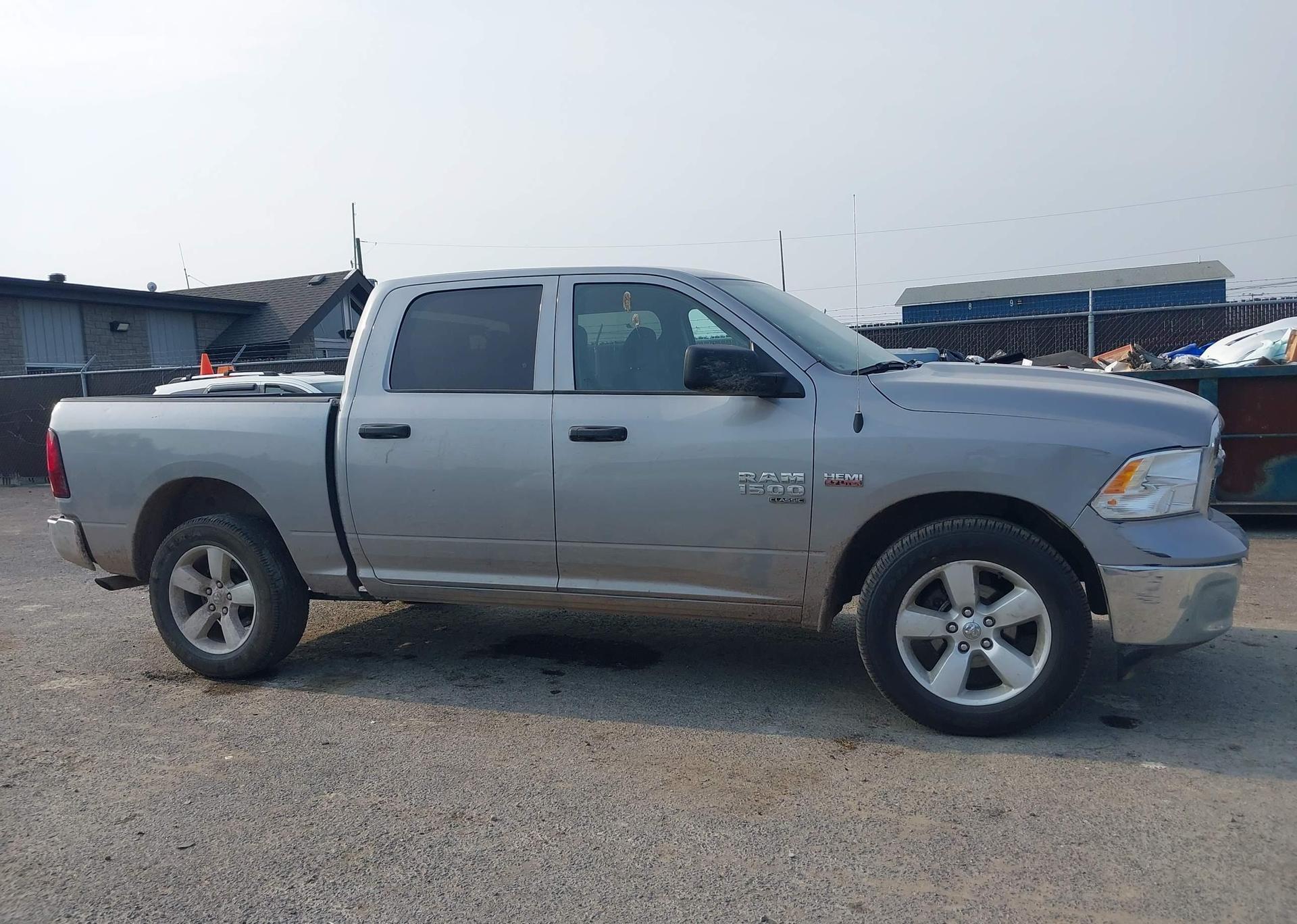 2023 RAM 1500 CLASSIC SLT