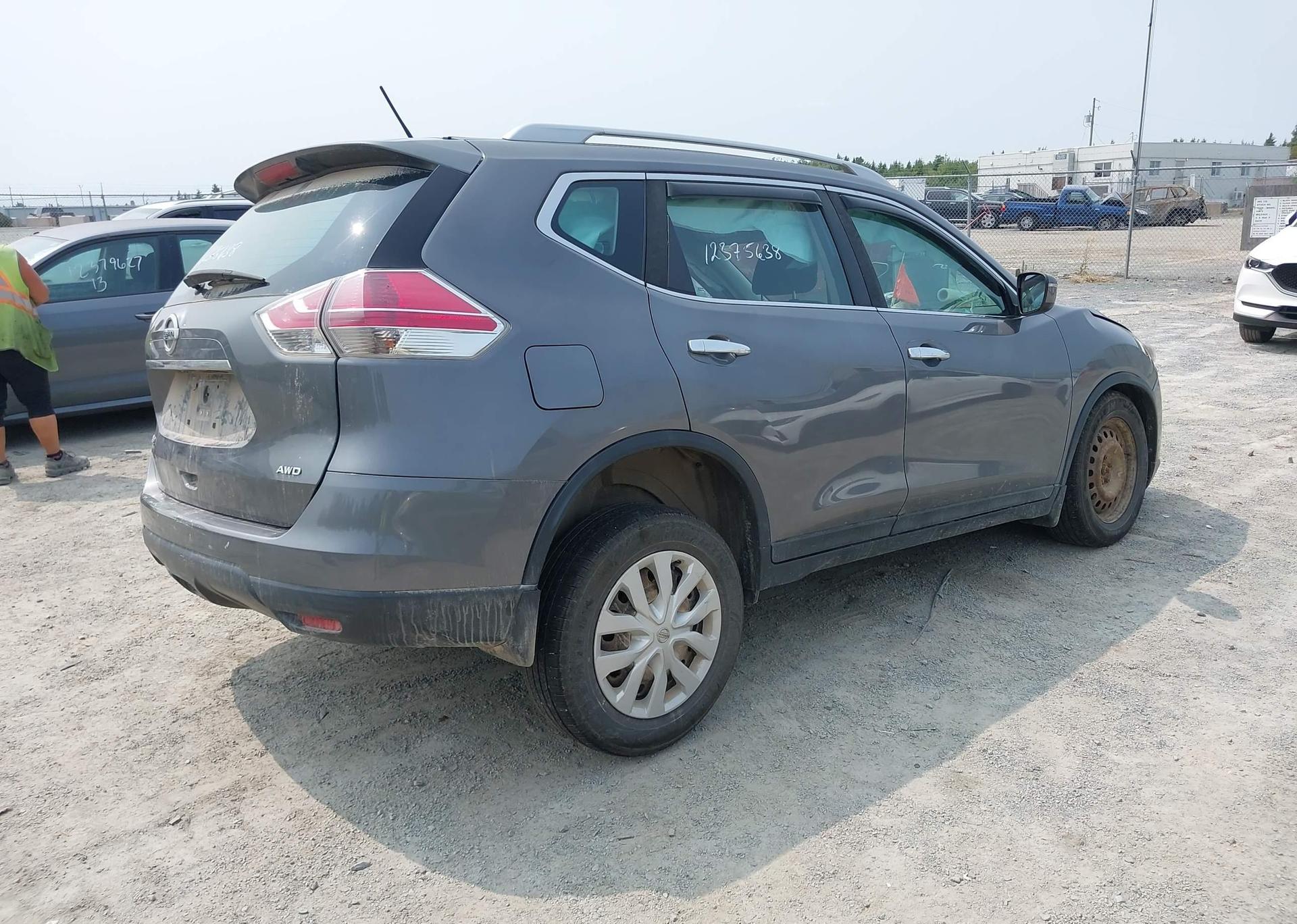 2016 NISSAN ROGUE S