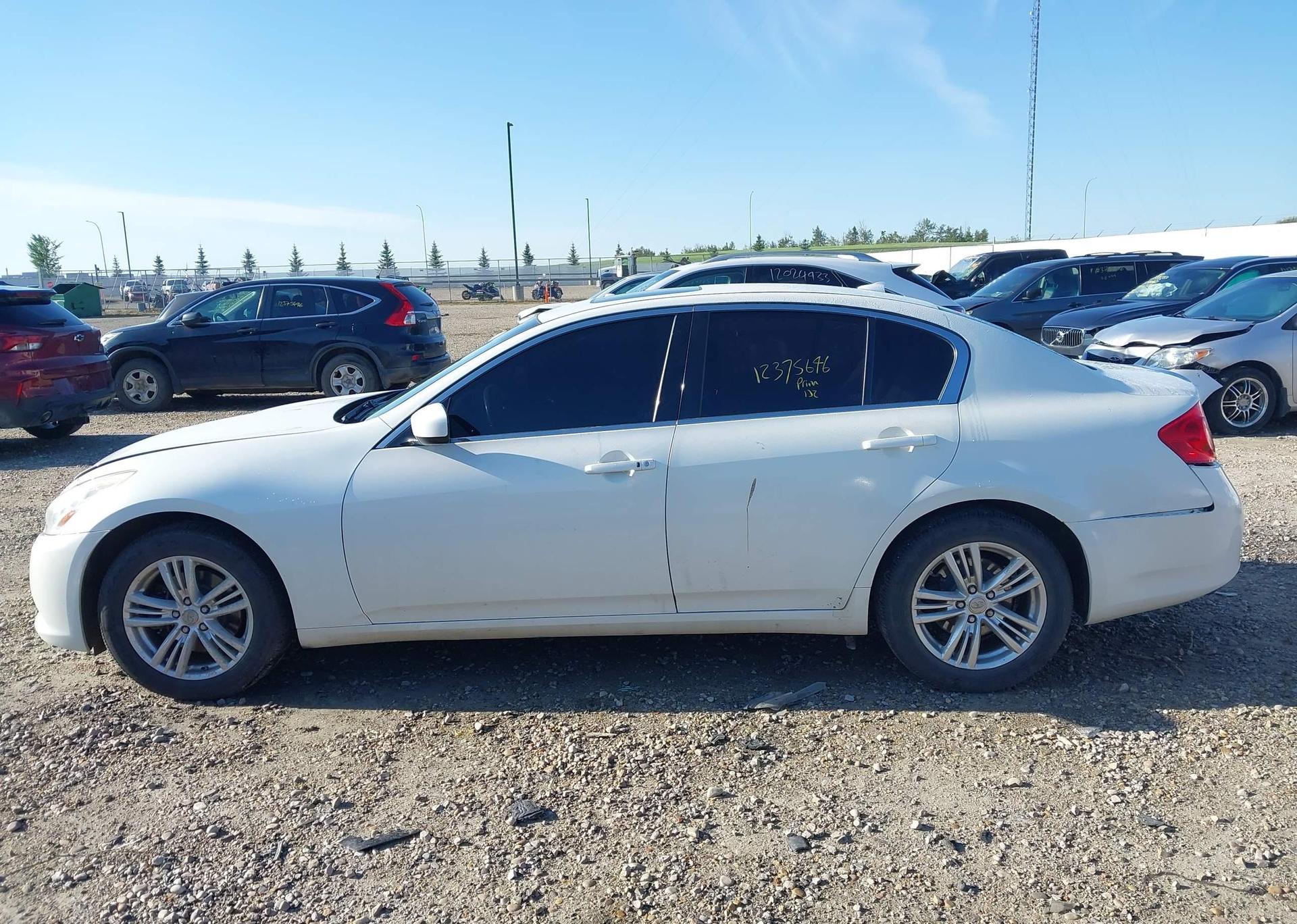 2010 INFINITI G37X
