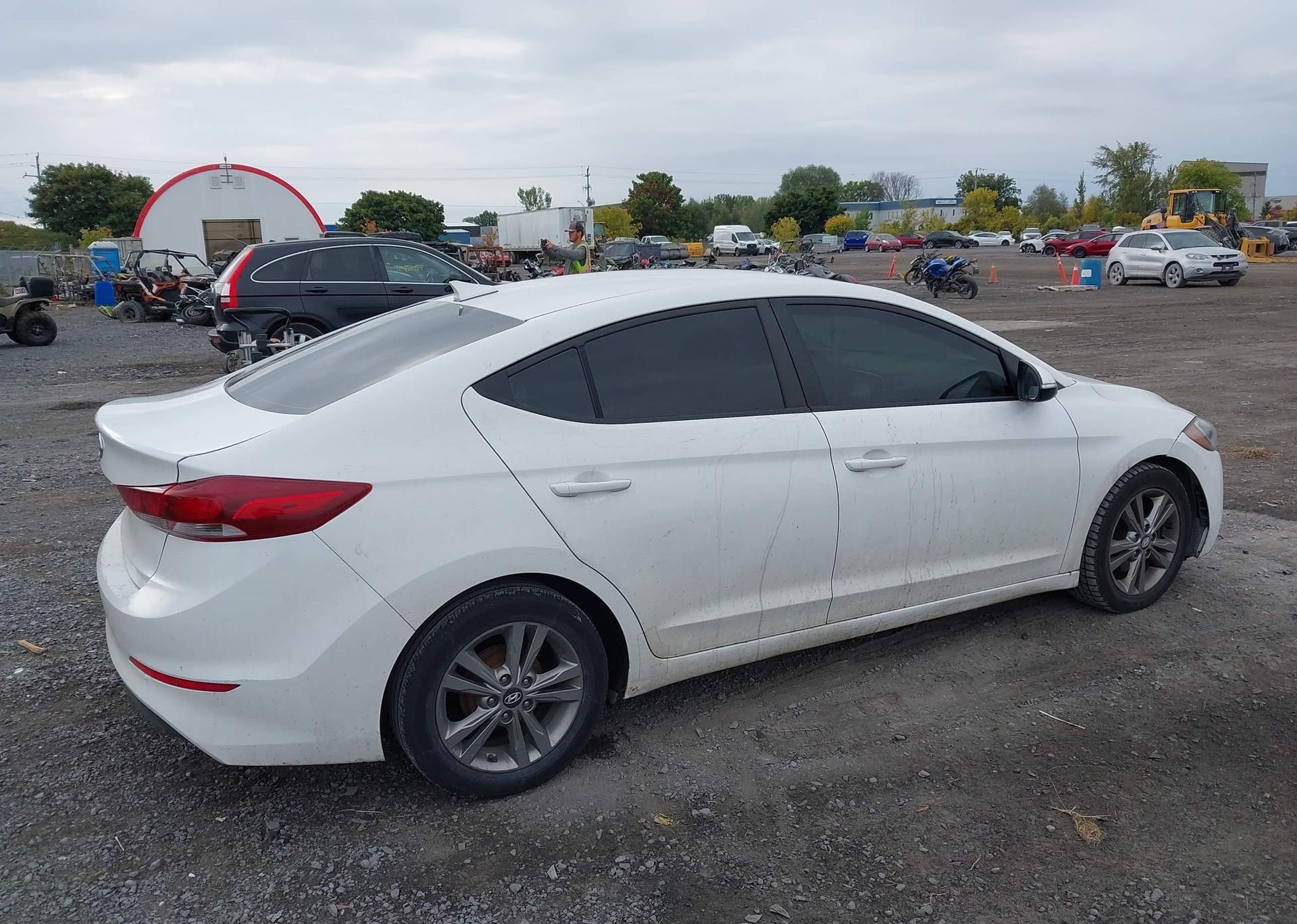 2017 HYUNDAI ELANTRA GL