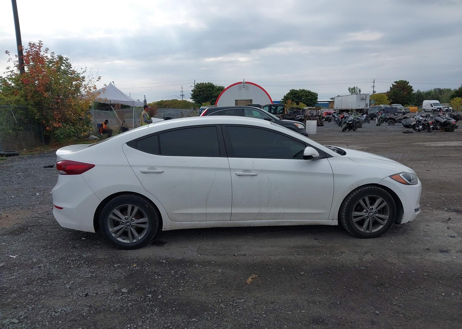 2017 HYUNDAI ELANTRA GL