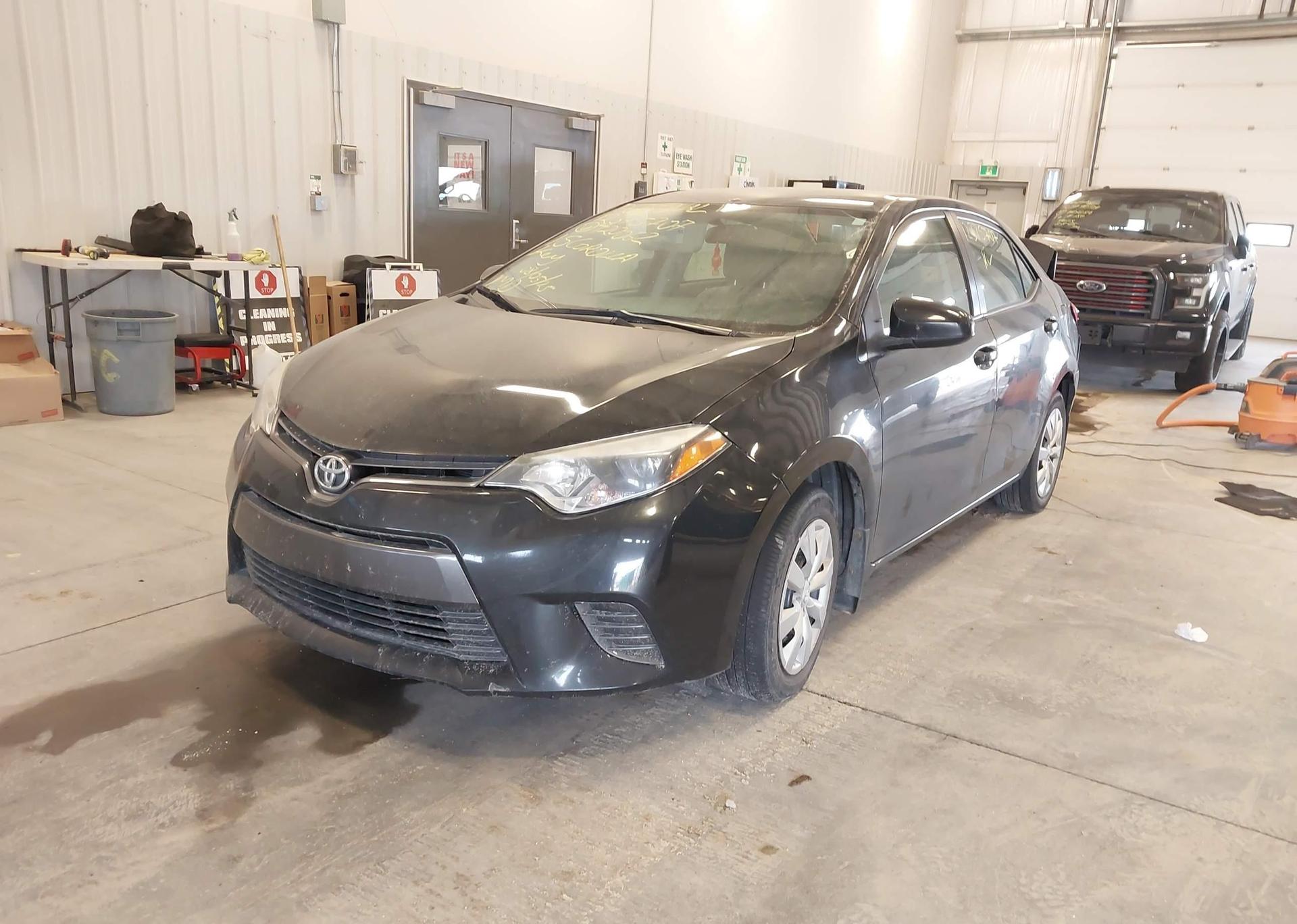 2015 TOYOTA COROLLA LE