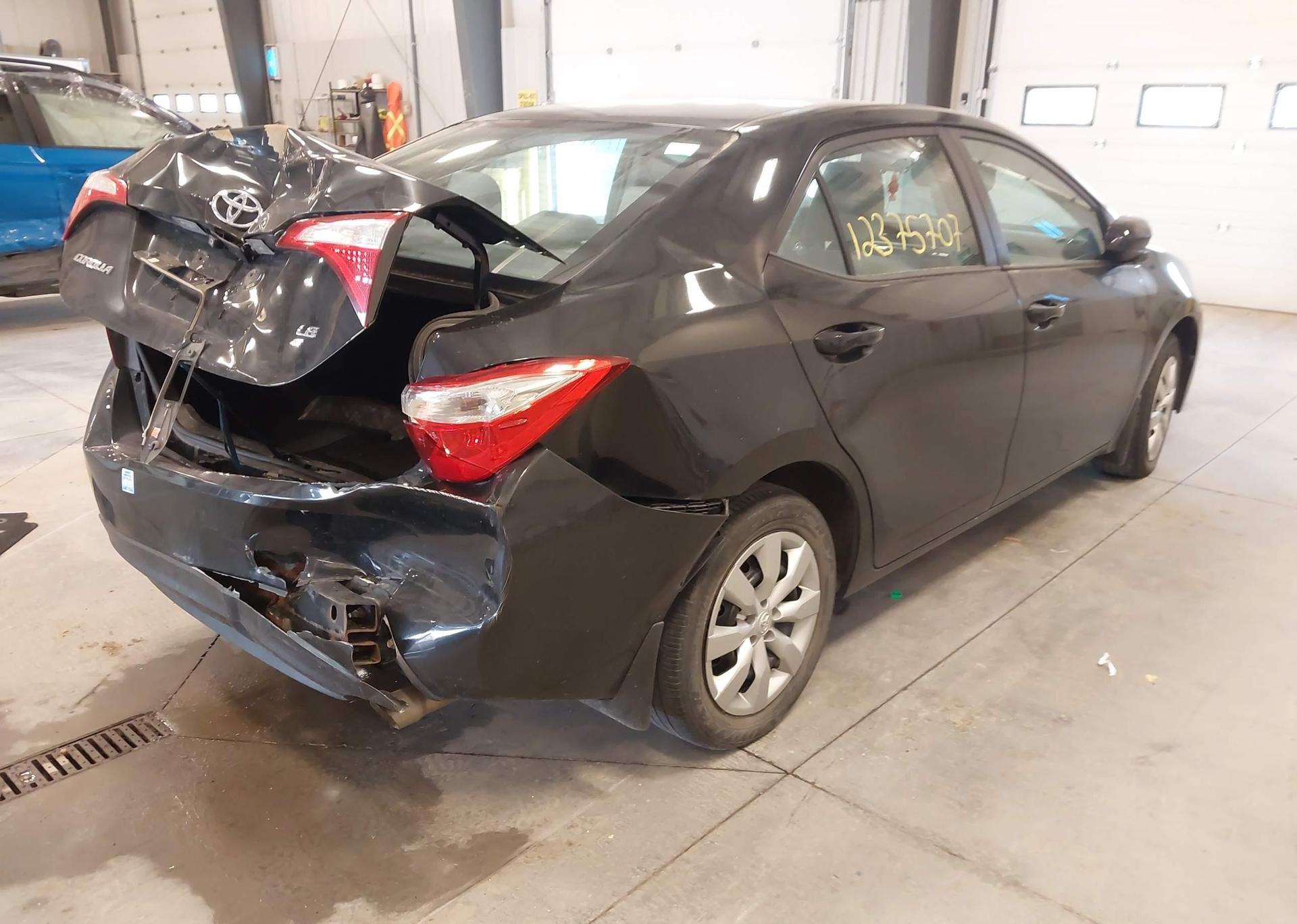 2015 TOYOTA COROLLA LE