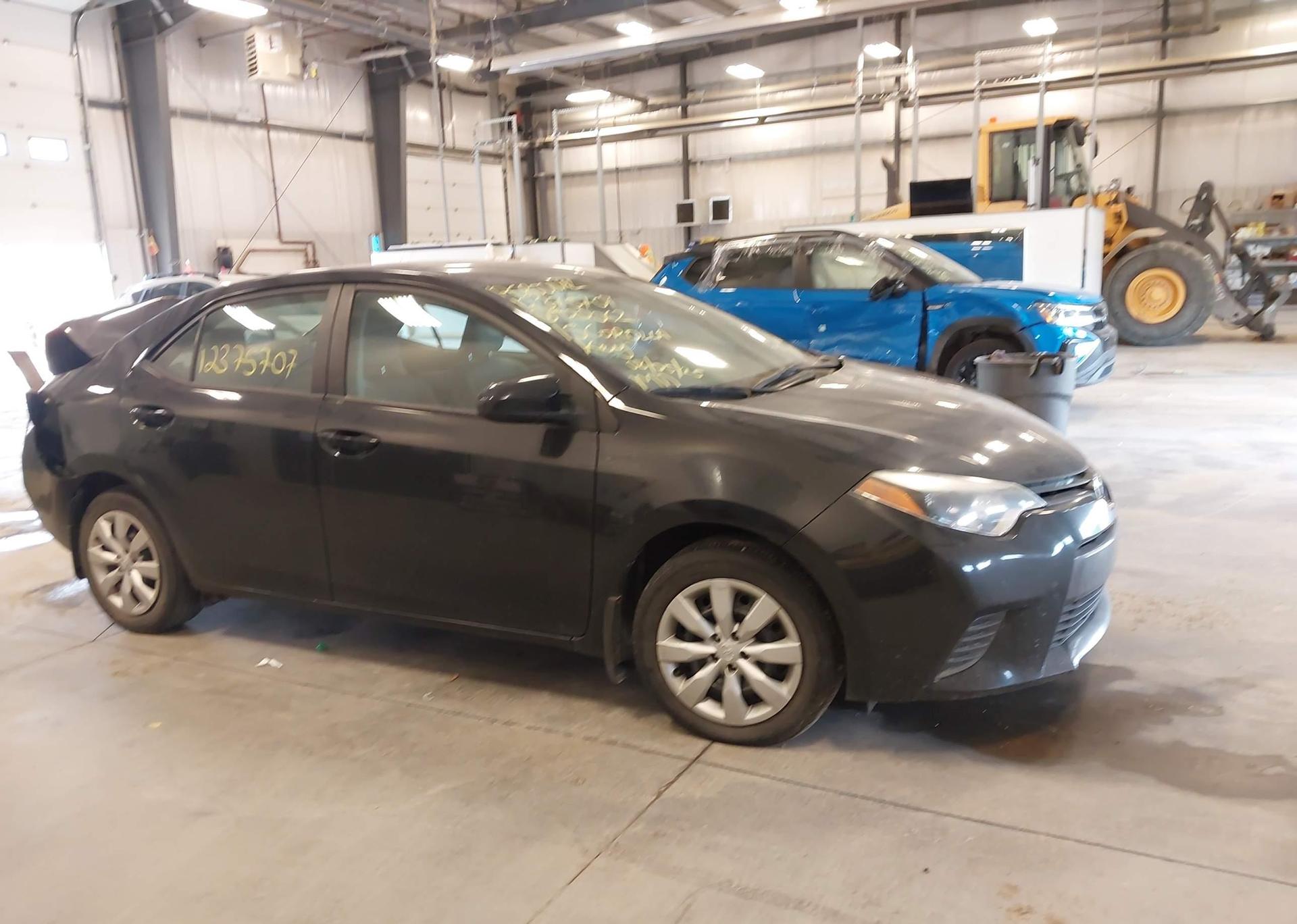 2015 TOYOTA COROLLA LE