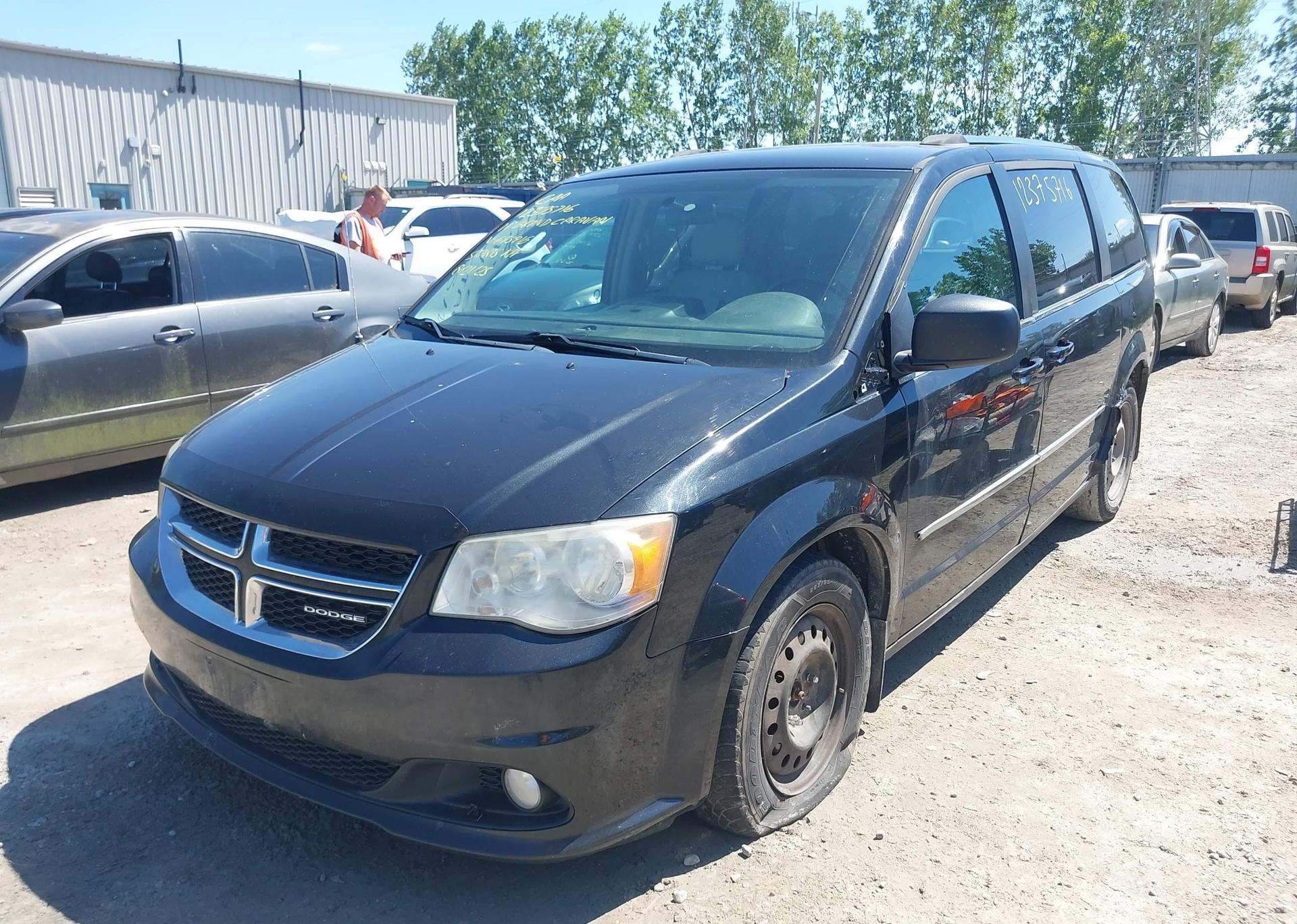 2011 DODGE GRAND CARAVAN CREW