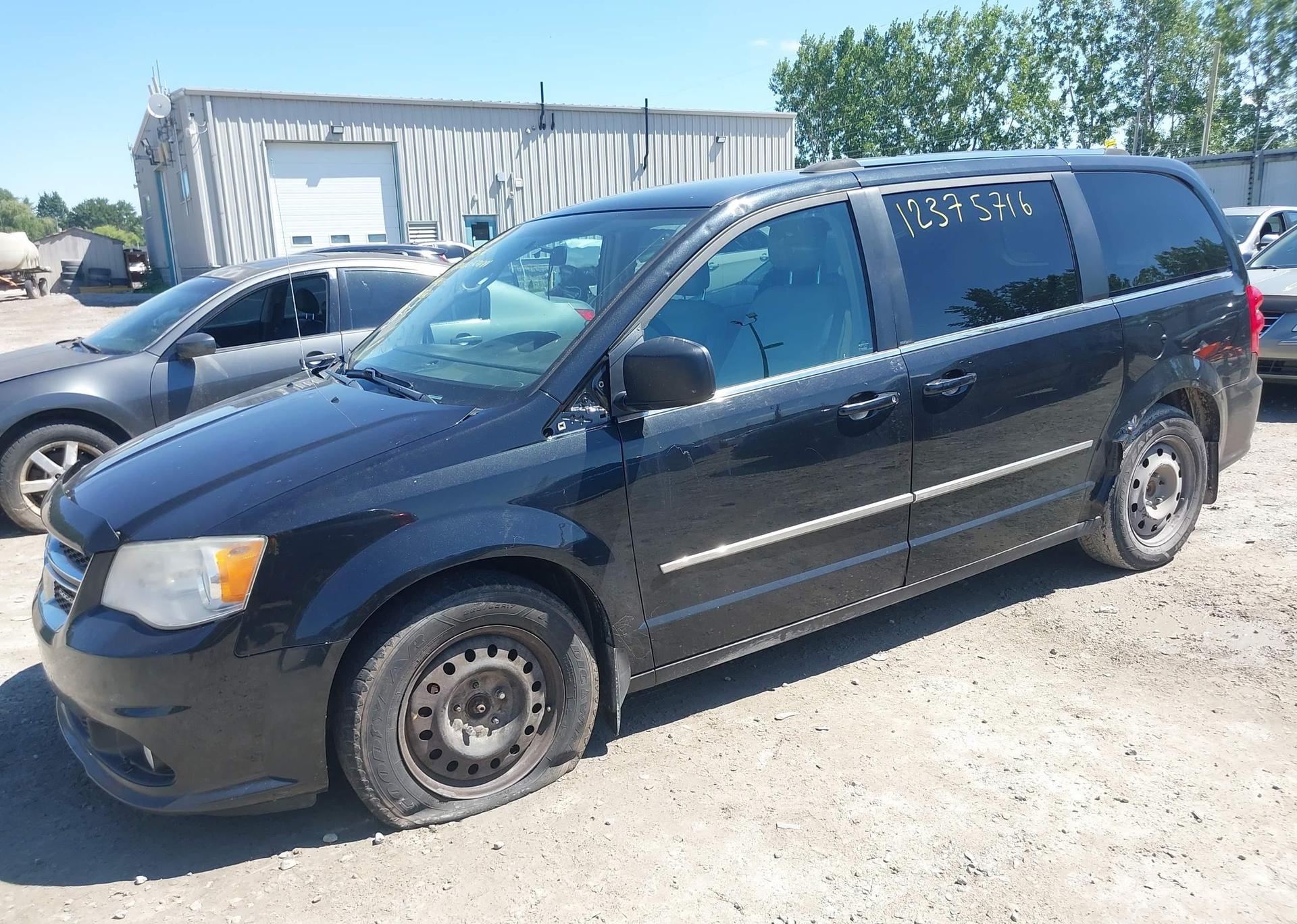 2011 DODGE GRAND CARAVAN CREW