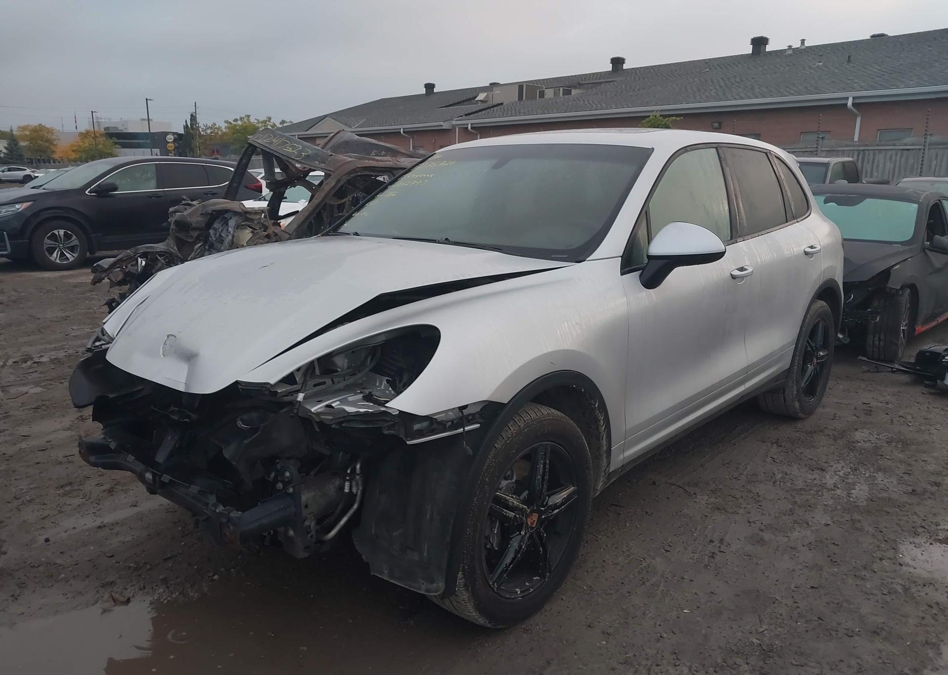 2013 PORSCHE CAYENNE