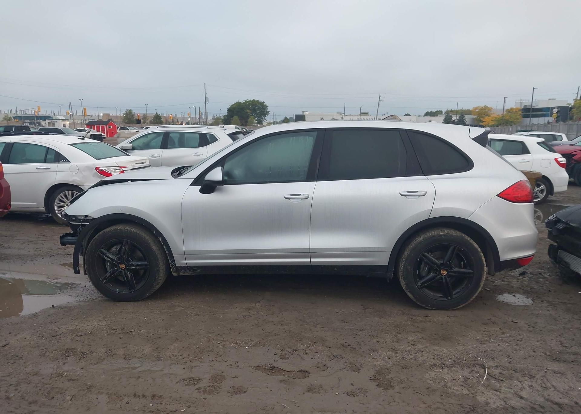 2013 PORSCHE CAYENNE