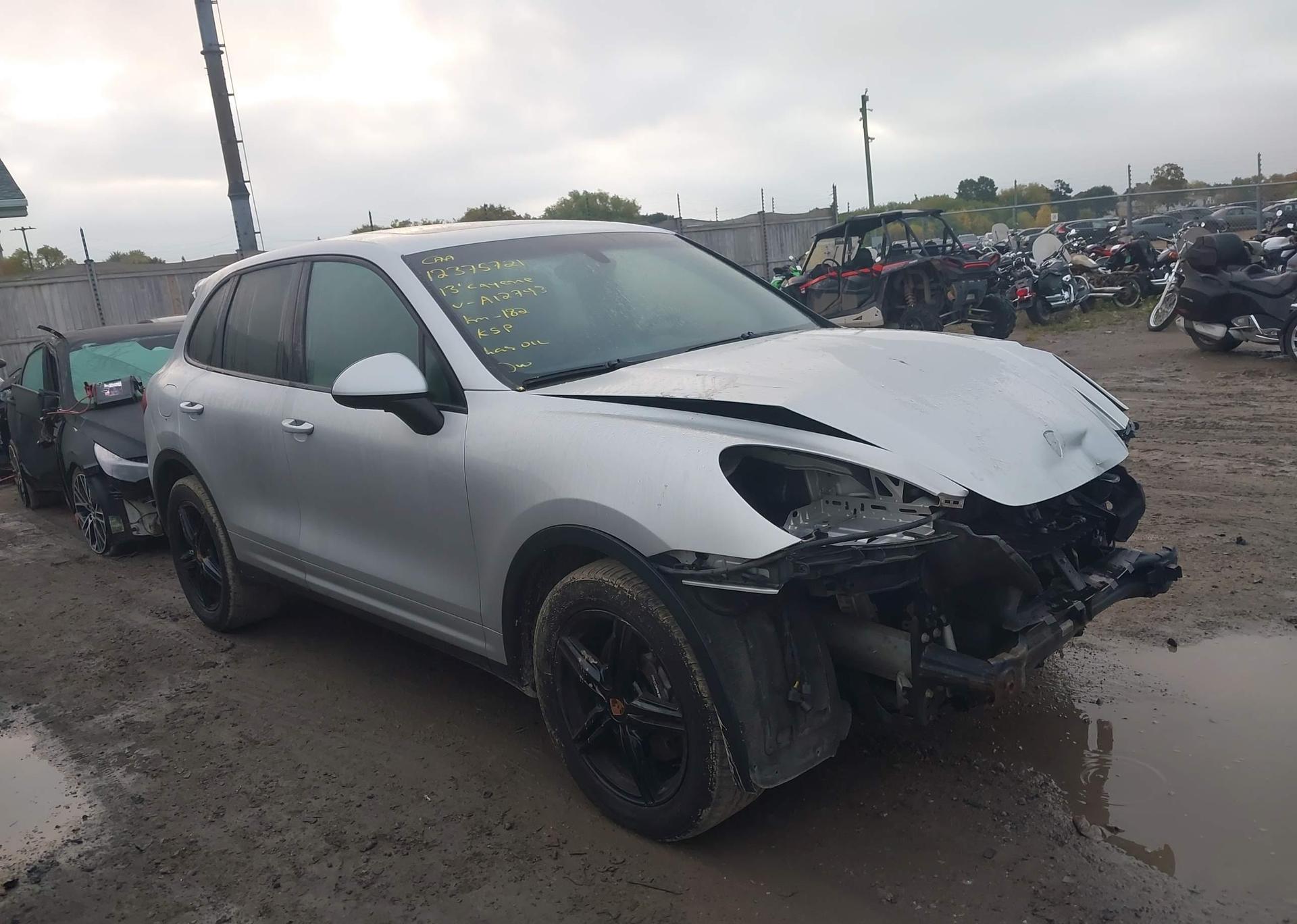 2013 PORSCHE CAYENNE
