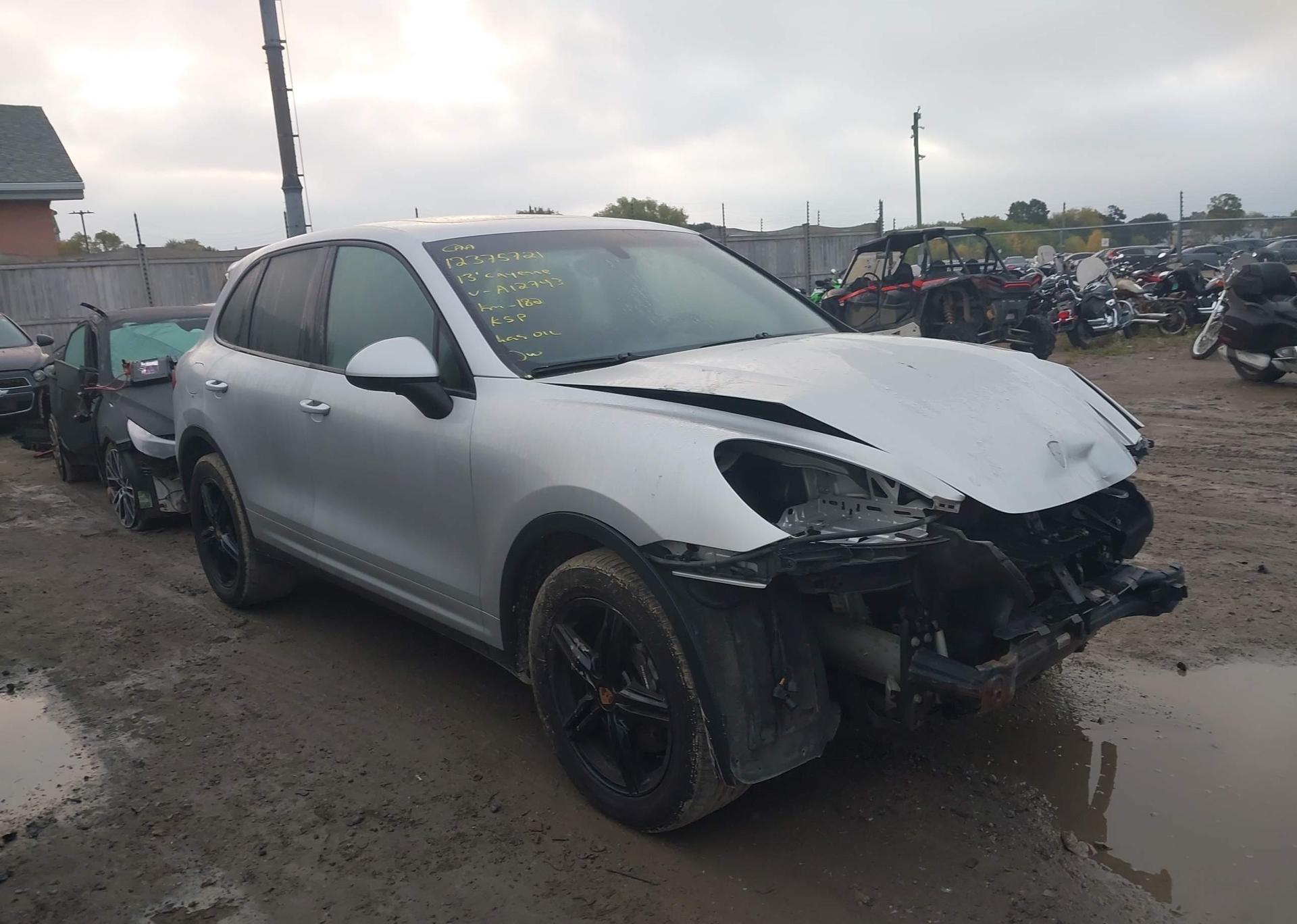 2013 PORSCHE CAYENNE