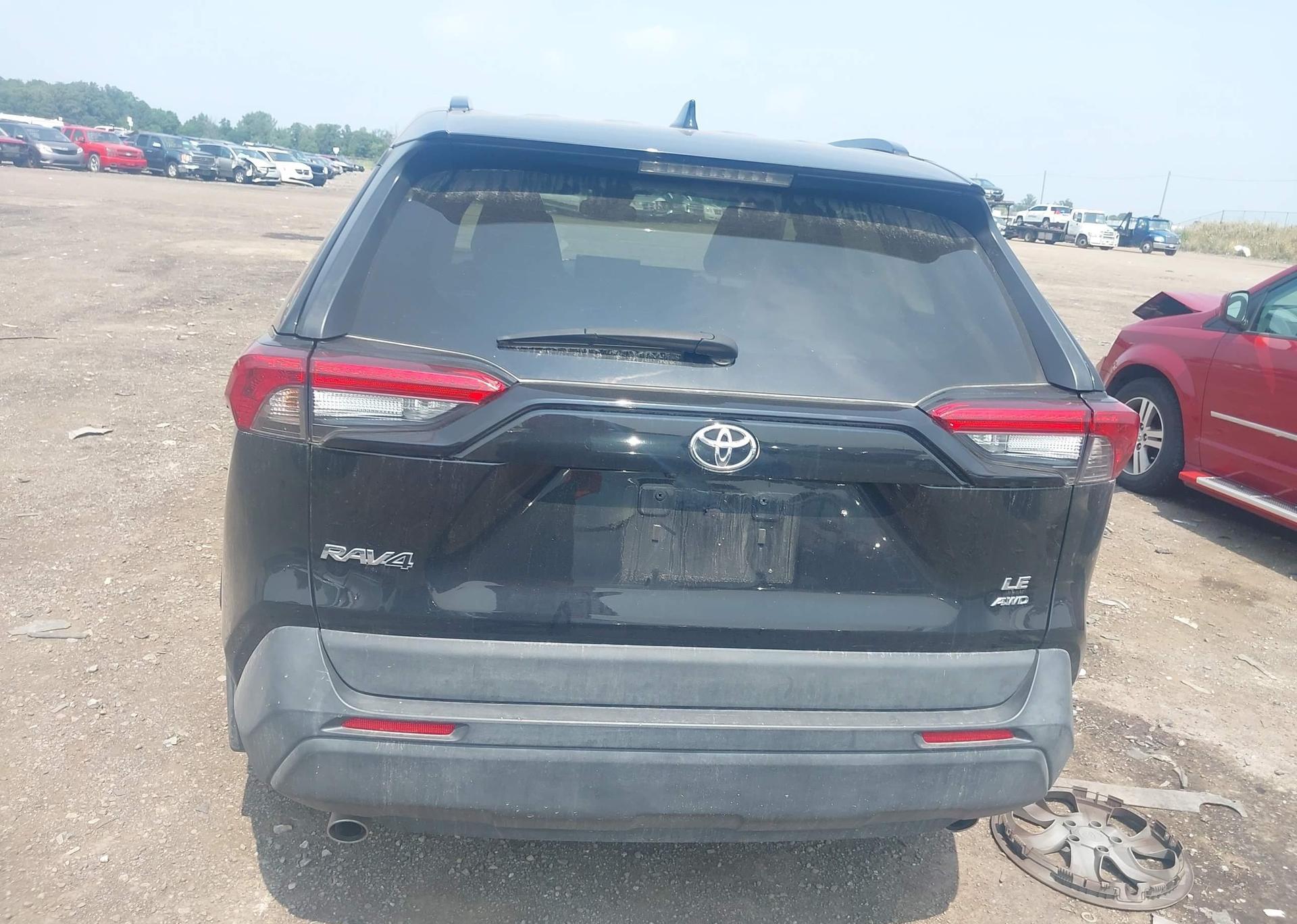 2021 TOYOTA RAV4 LE