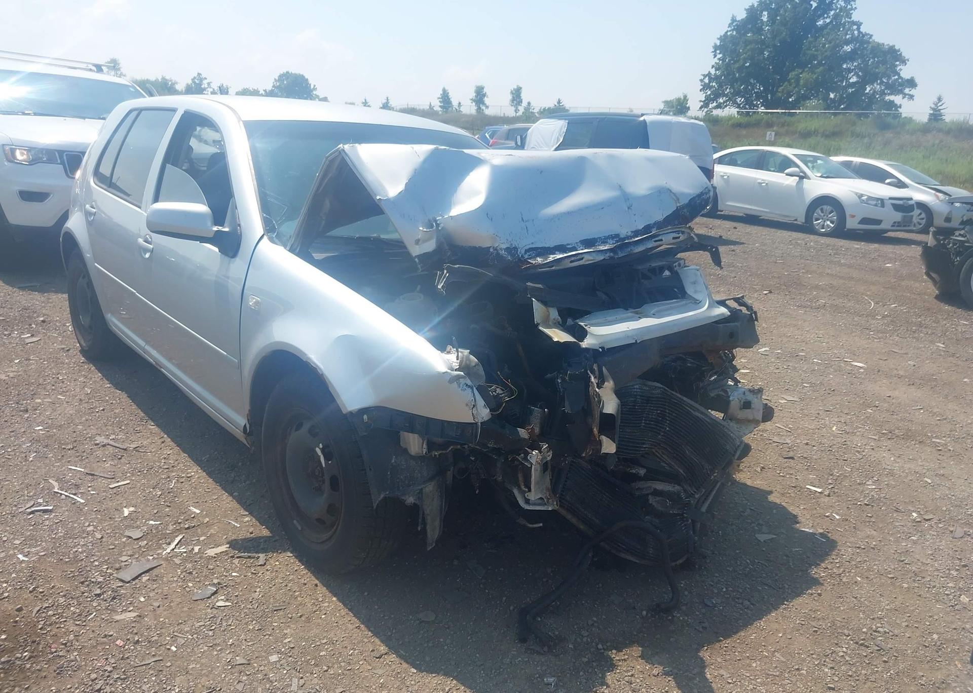 2002 VOLKSWAGEN GOLF