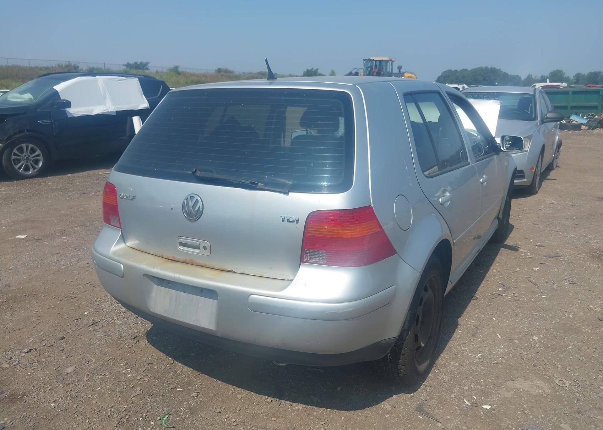 2002 VOLKSWAGEN GOLF