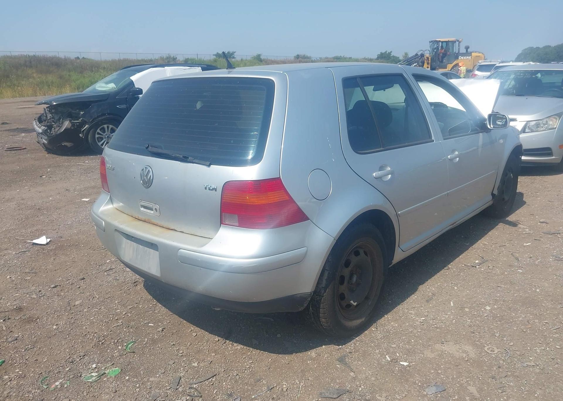 2002 VOLKSWAGEN GOLF