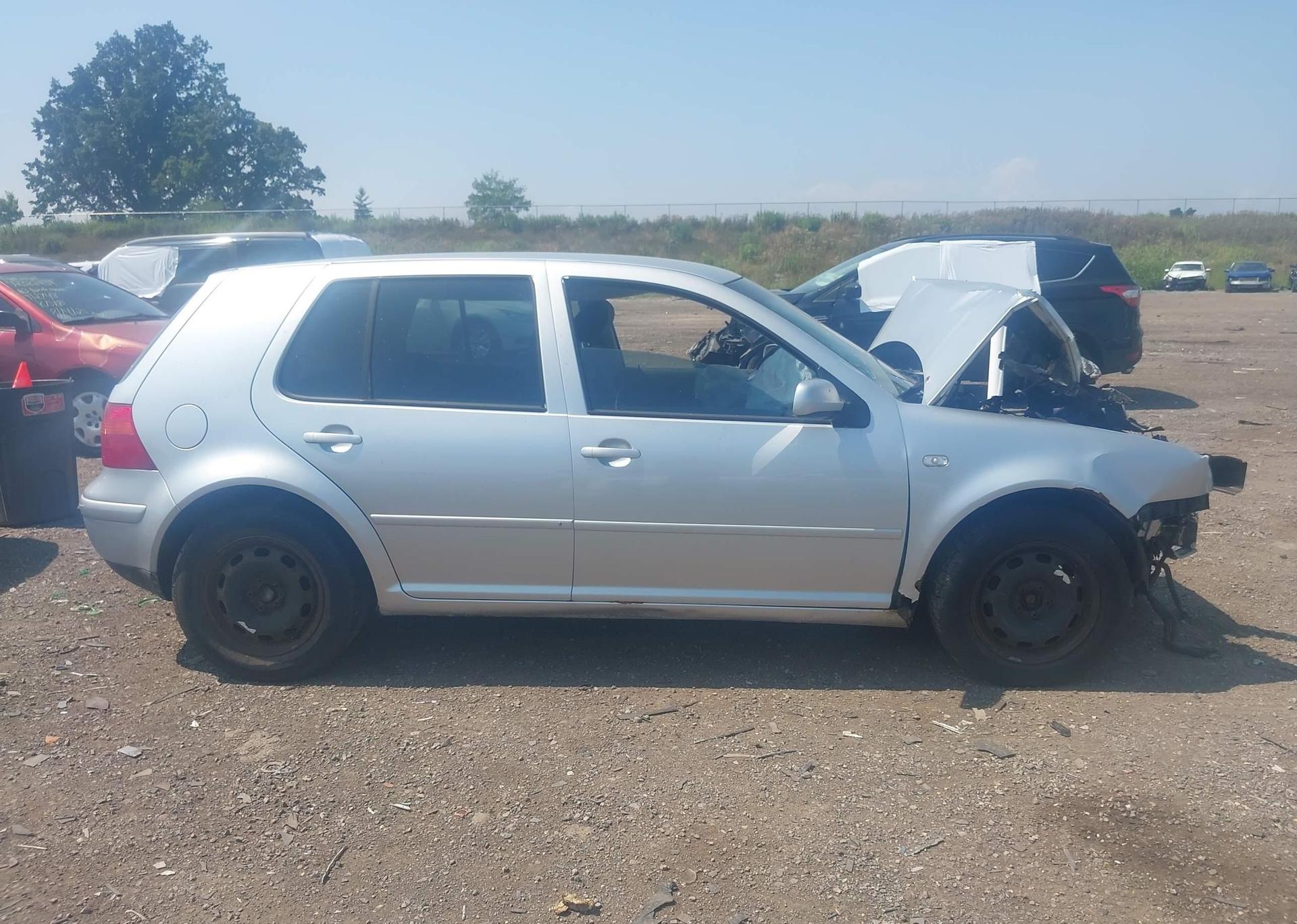 2002 VOLKSWAGEN GOLF