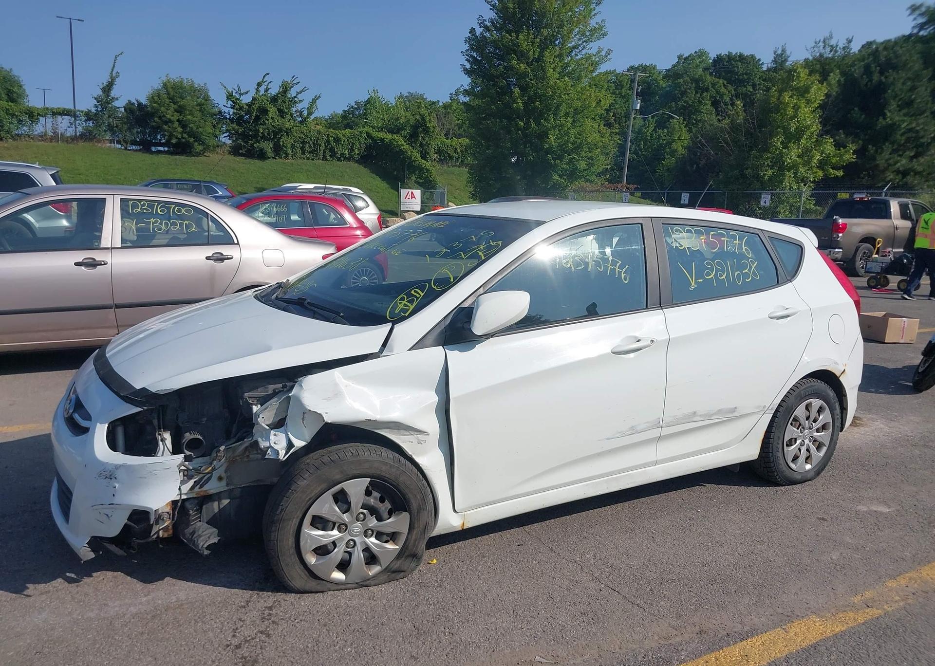 2015 HYUNDAI ACCENT LE