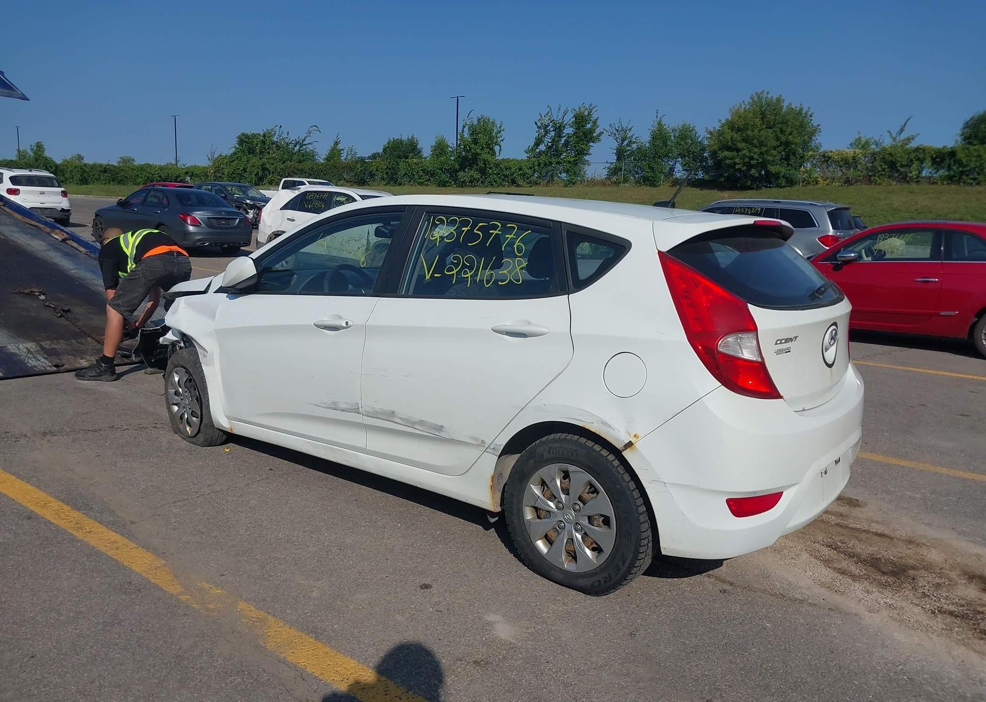 2015 HYUNDAI ACCENT LE
