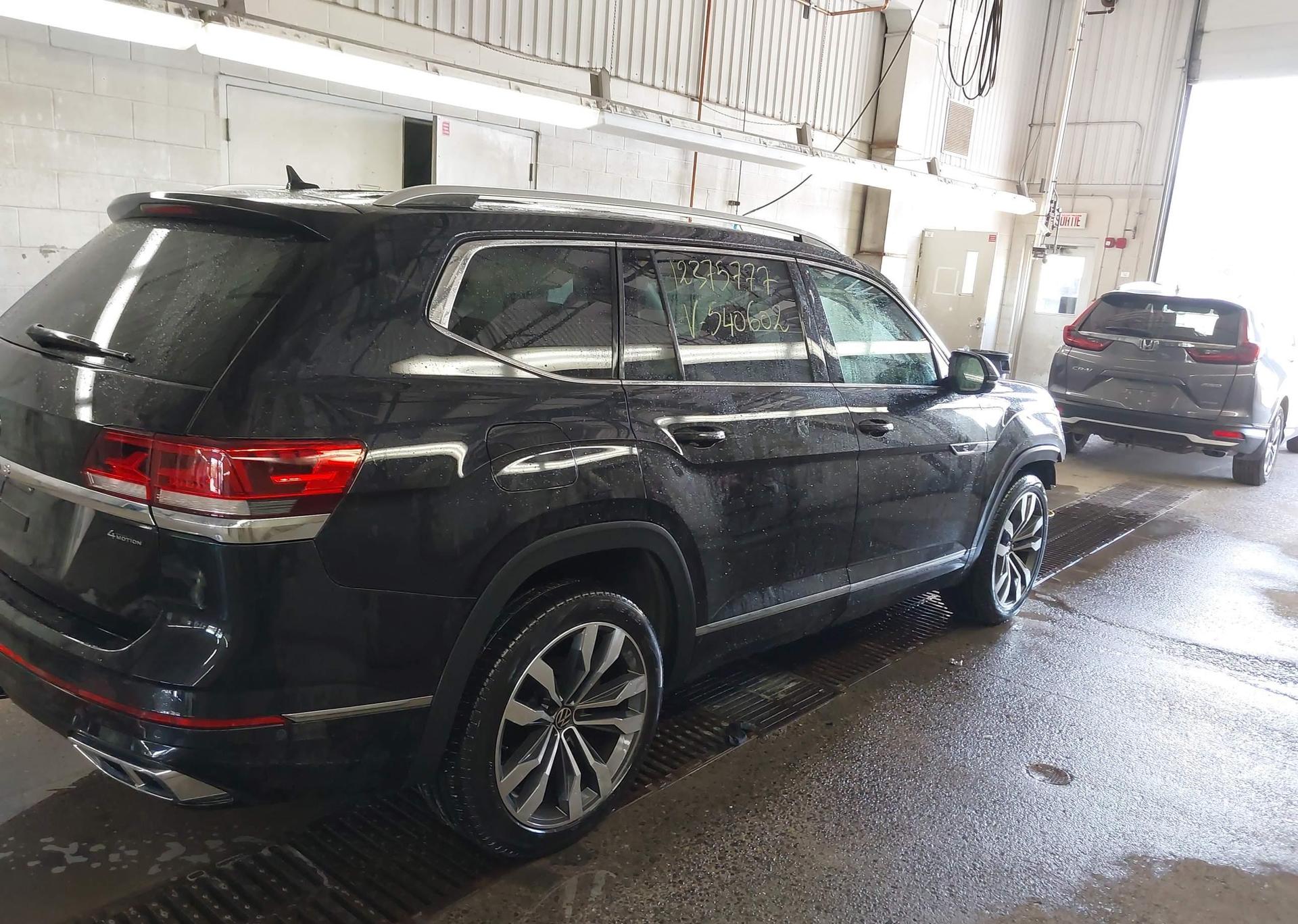 2023 VOLKSWAGEN ATLAS SEL PREMIUM R-LINE