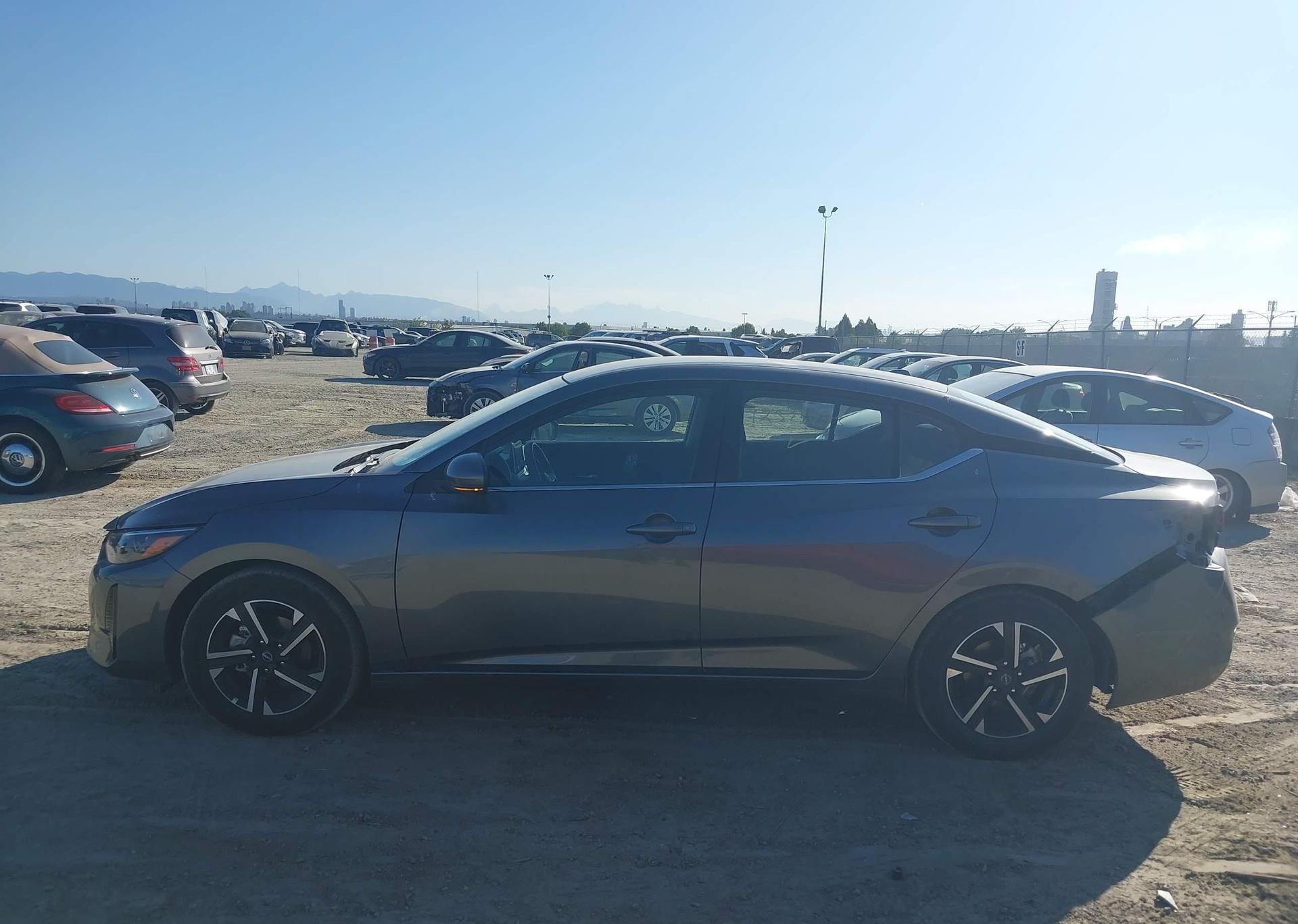 2025 NISSAN SENTRA SV