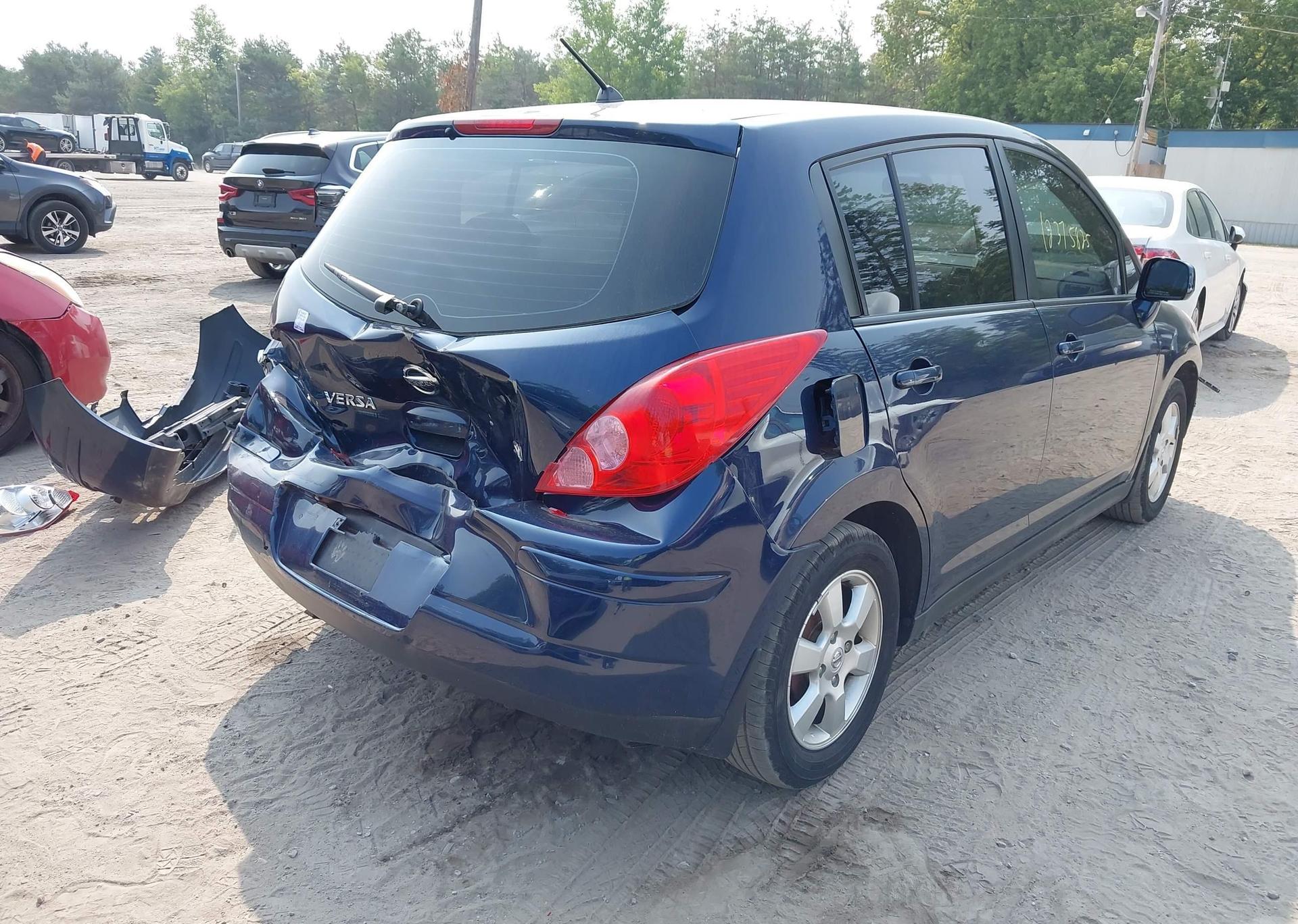 2009 NISSAN VERSA