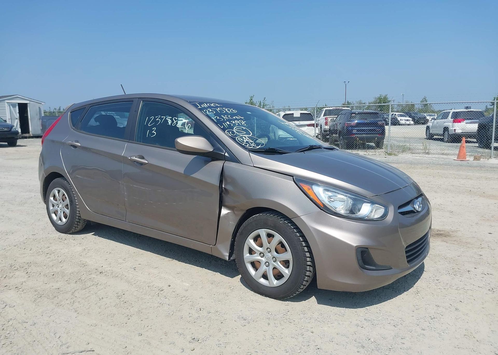 2013 HYUNDAI ACCENT GL