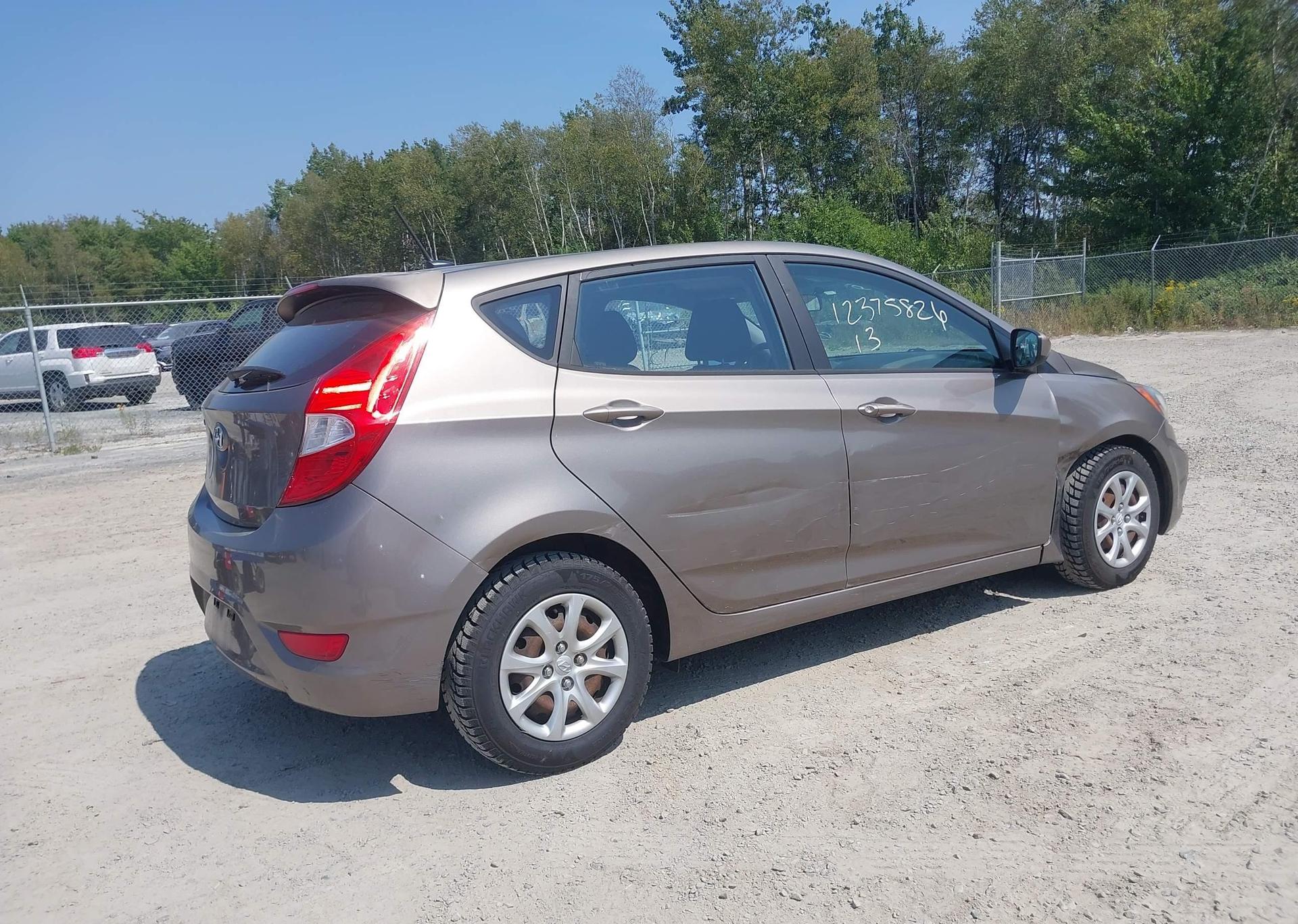2013 HYUNDAI ACCENT GL