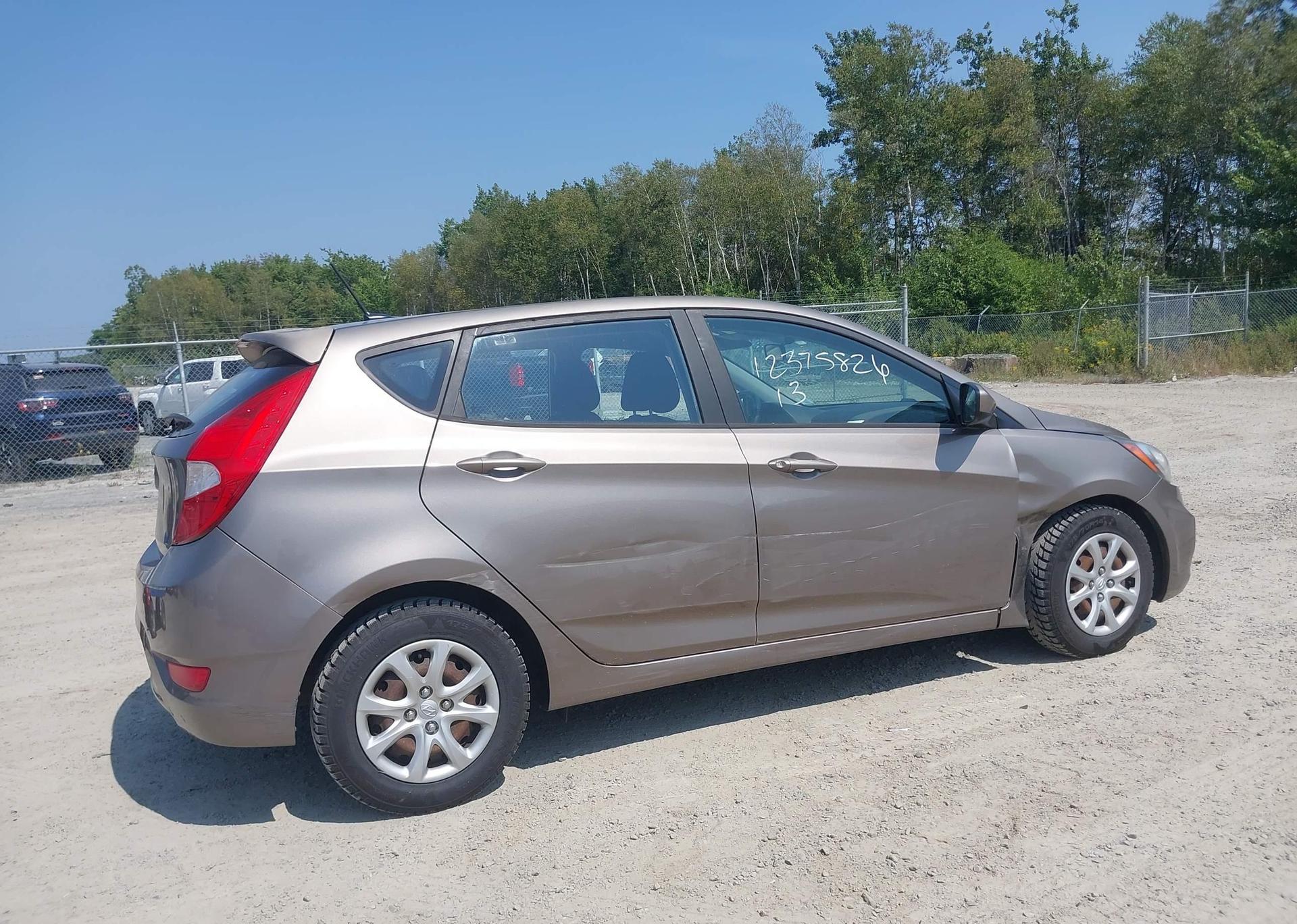 2013 HYUNDAI ACCENT GL