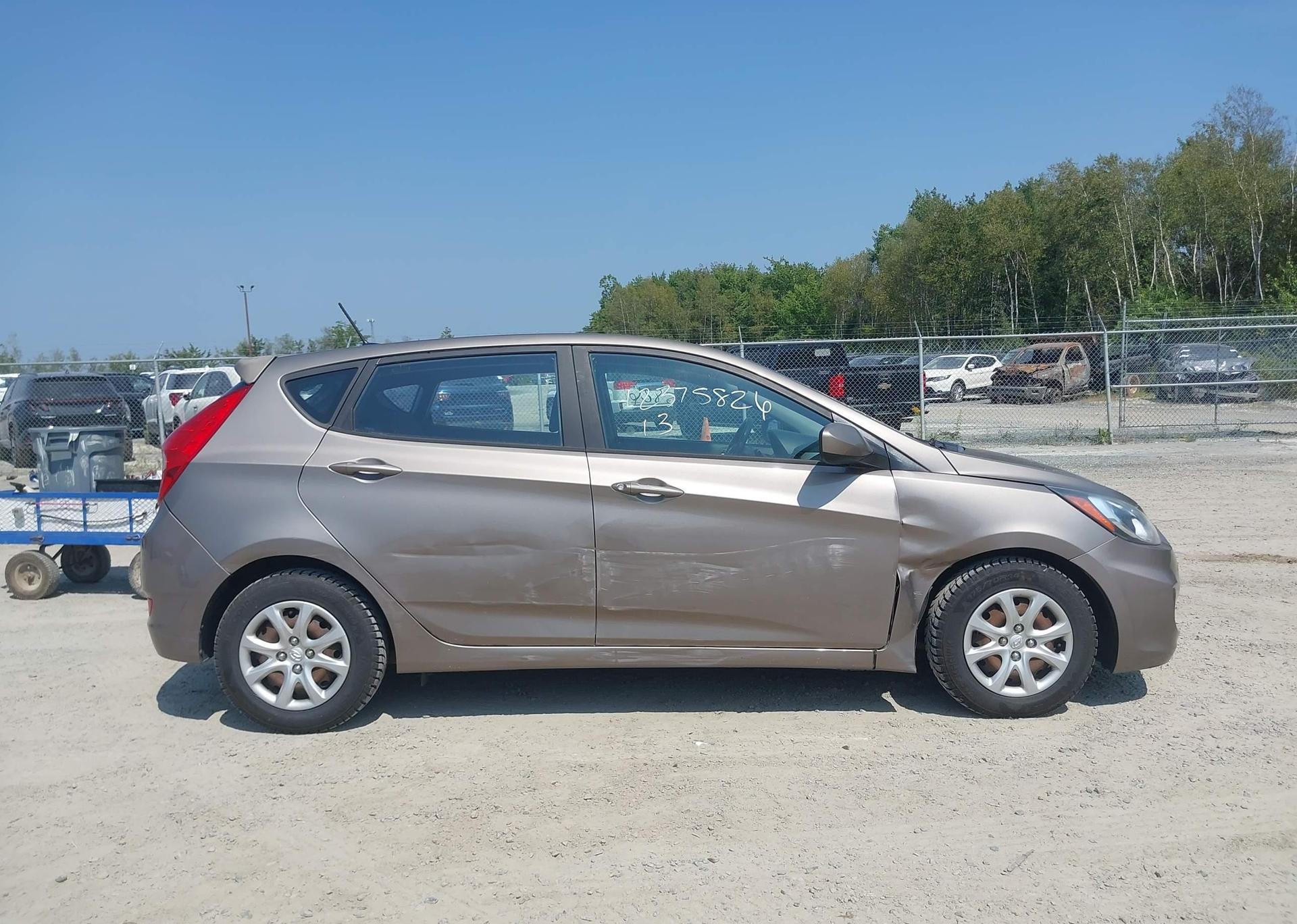 2013 HYUNDAI ACCENT GL