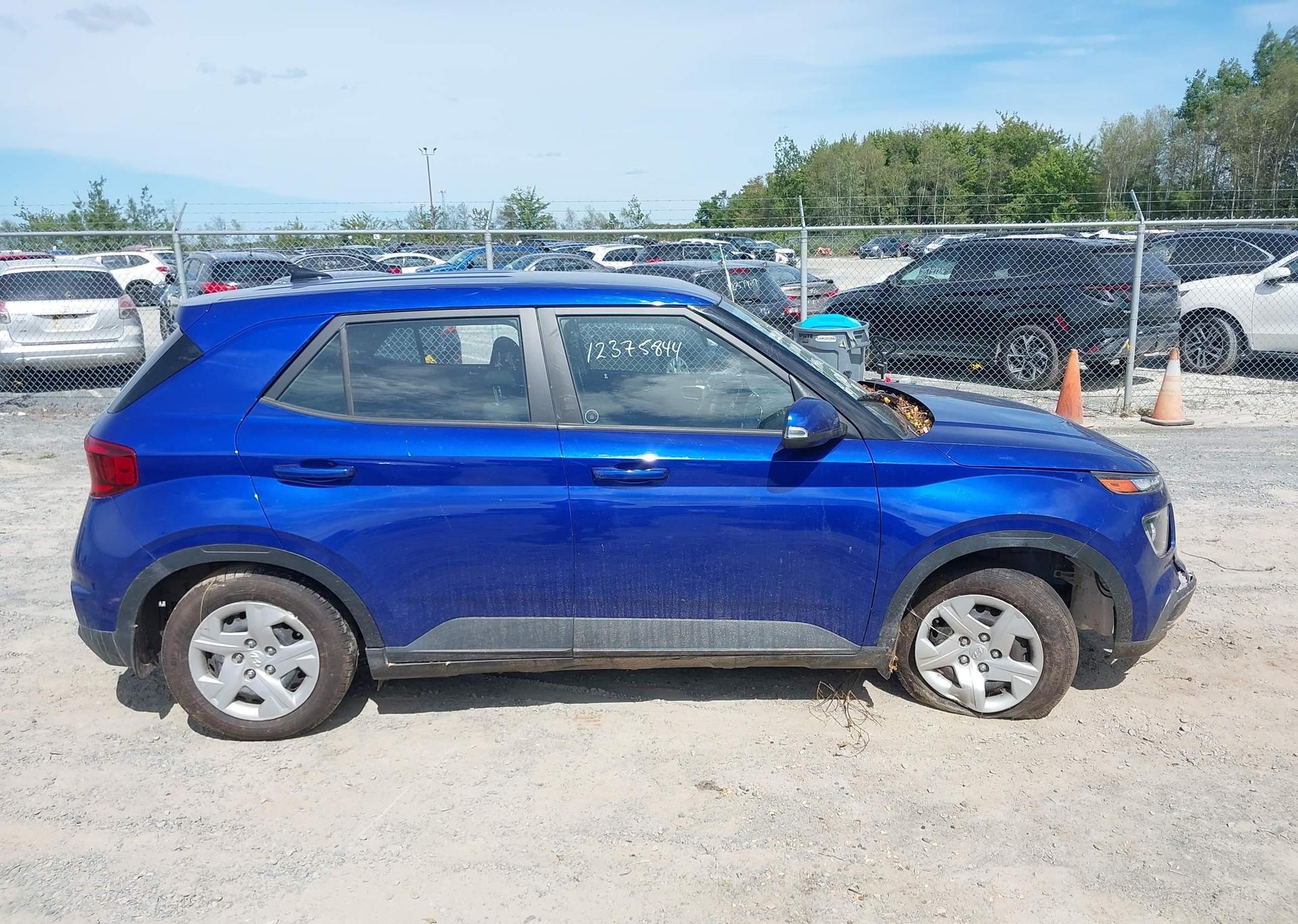 2022 HYUNDAI VENUE SE
