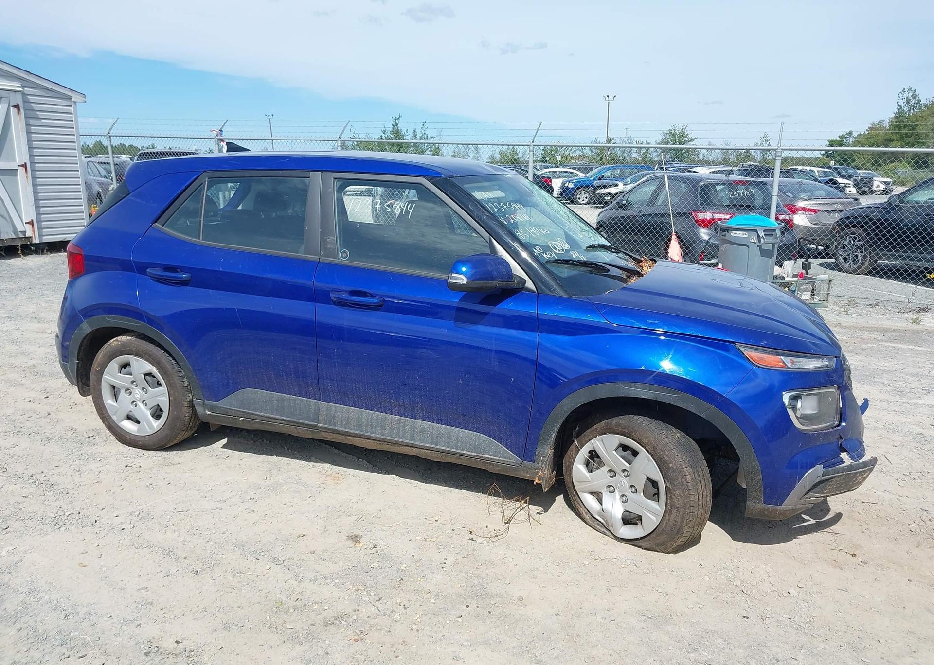 2022 HYUNDAI VENUE SE