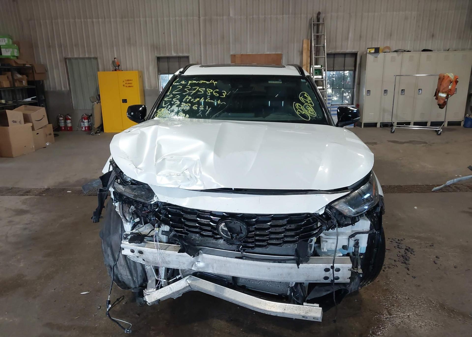 2022 TOYOTA HIGHLANDER XSE