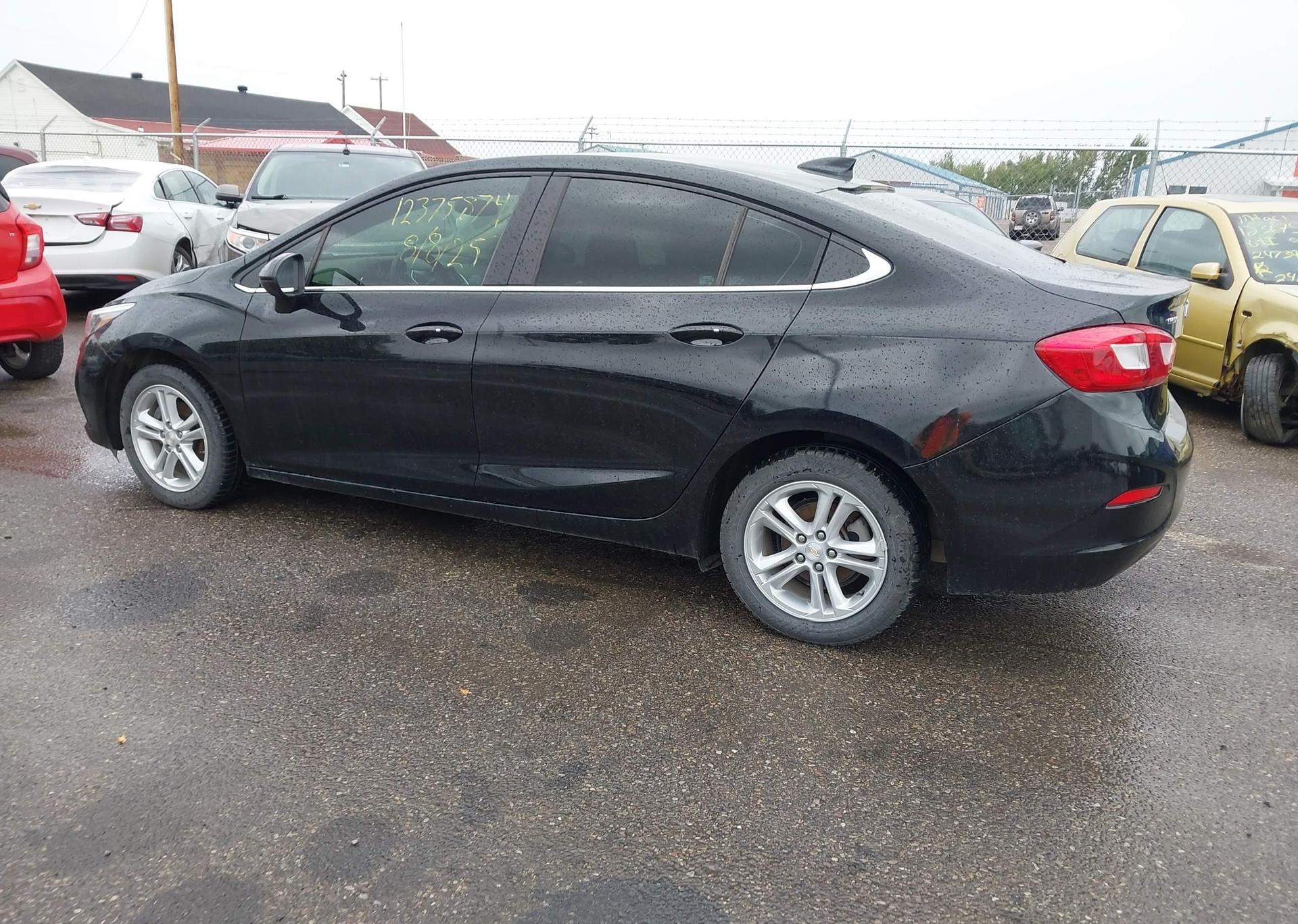 2017 CHEVROLET CRUZE LT