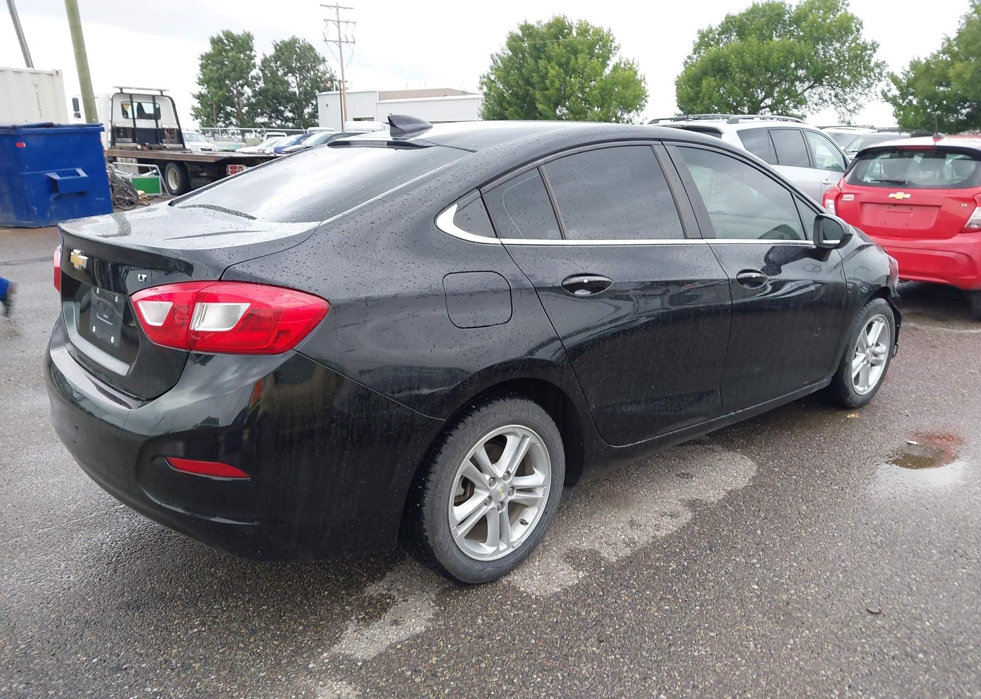 2017 CHEVROLET CRUZE LT